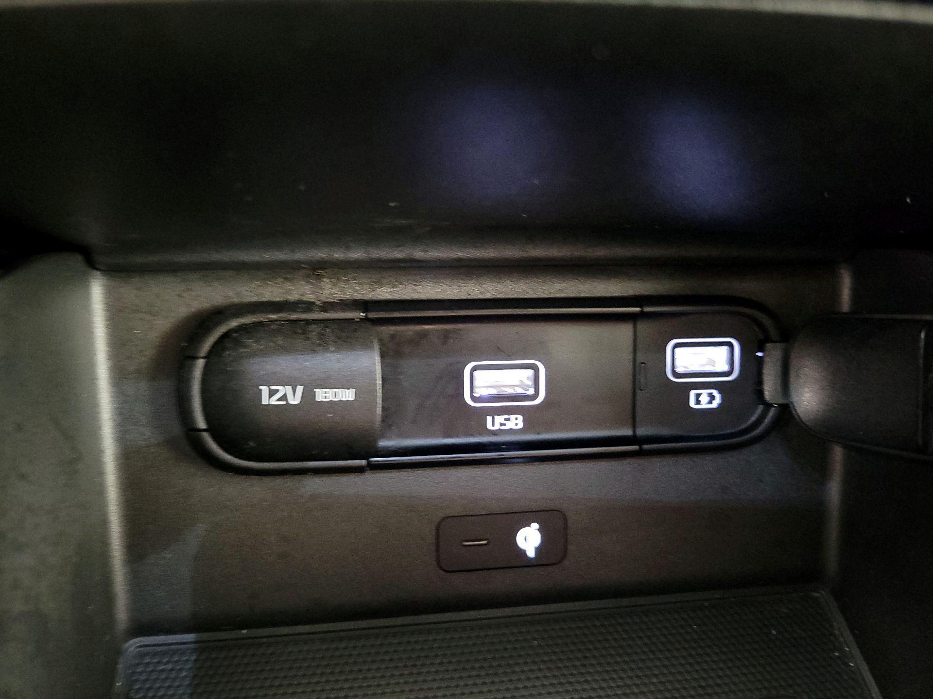 Thumbnail: 2022 Kia Telluride - 19