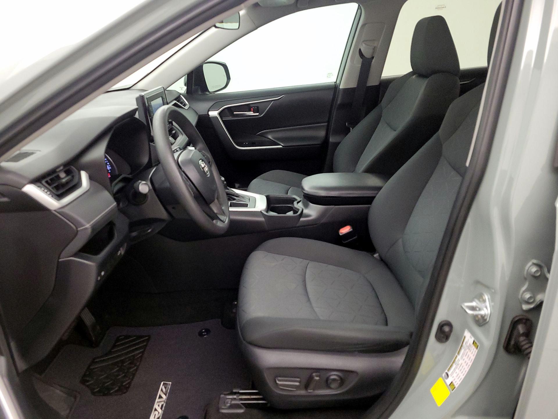 Thumbnail: 2020 Toyota RAV4 - 11