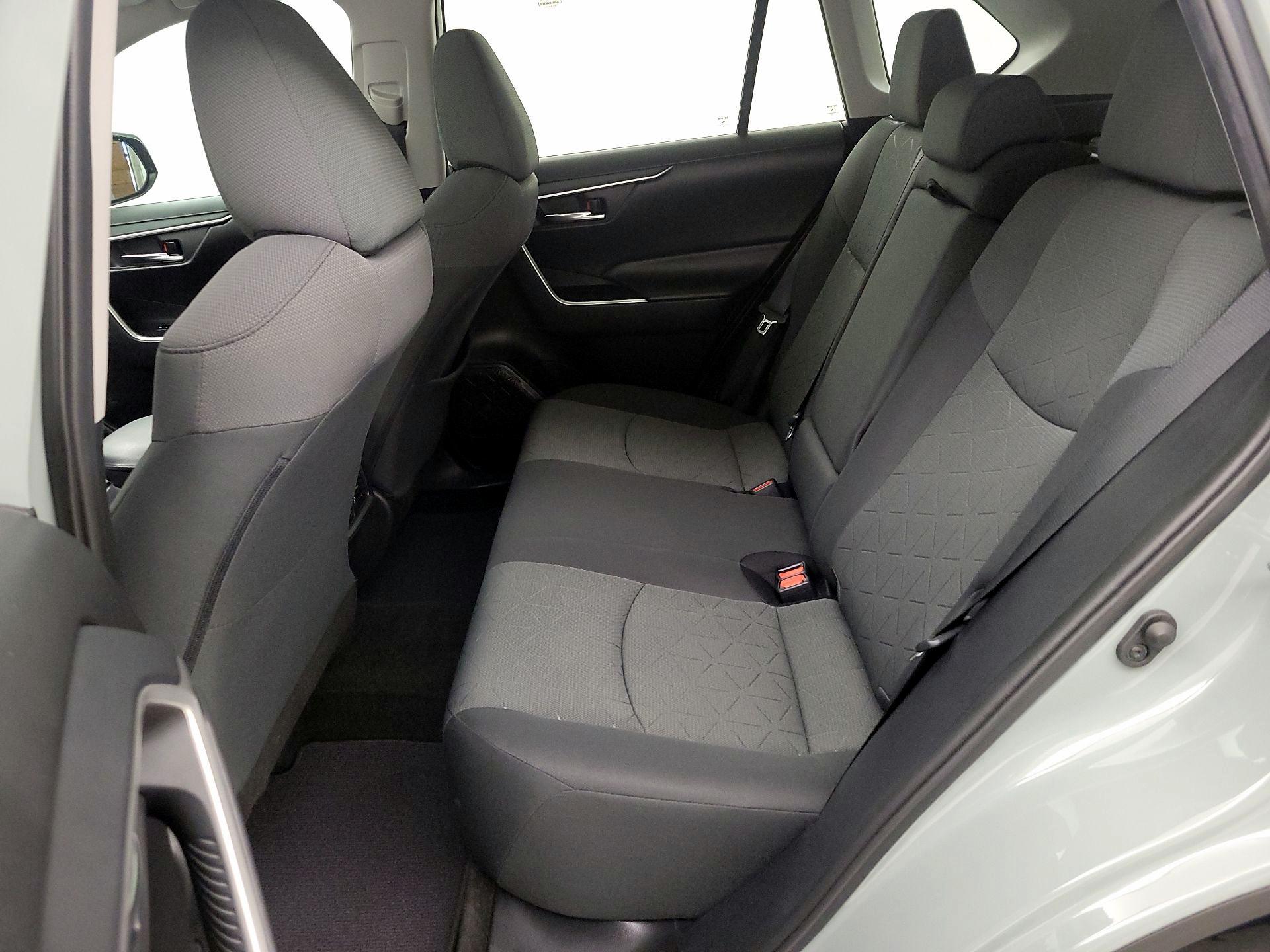 Thumbnail: 2020 Toyota RAV4 - 20