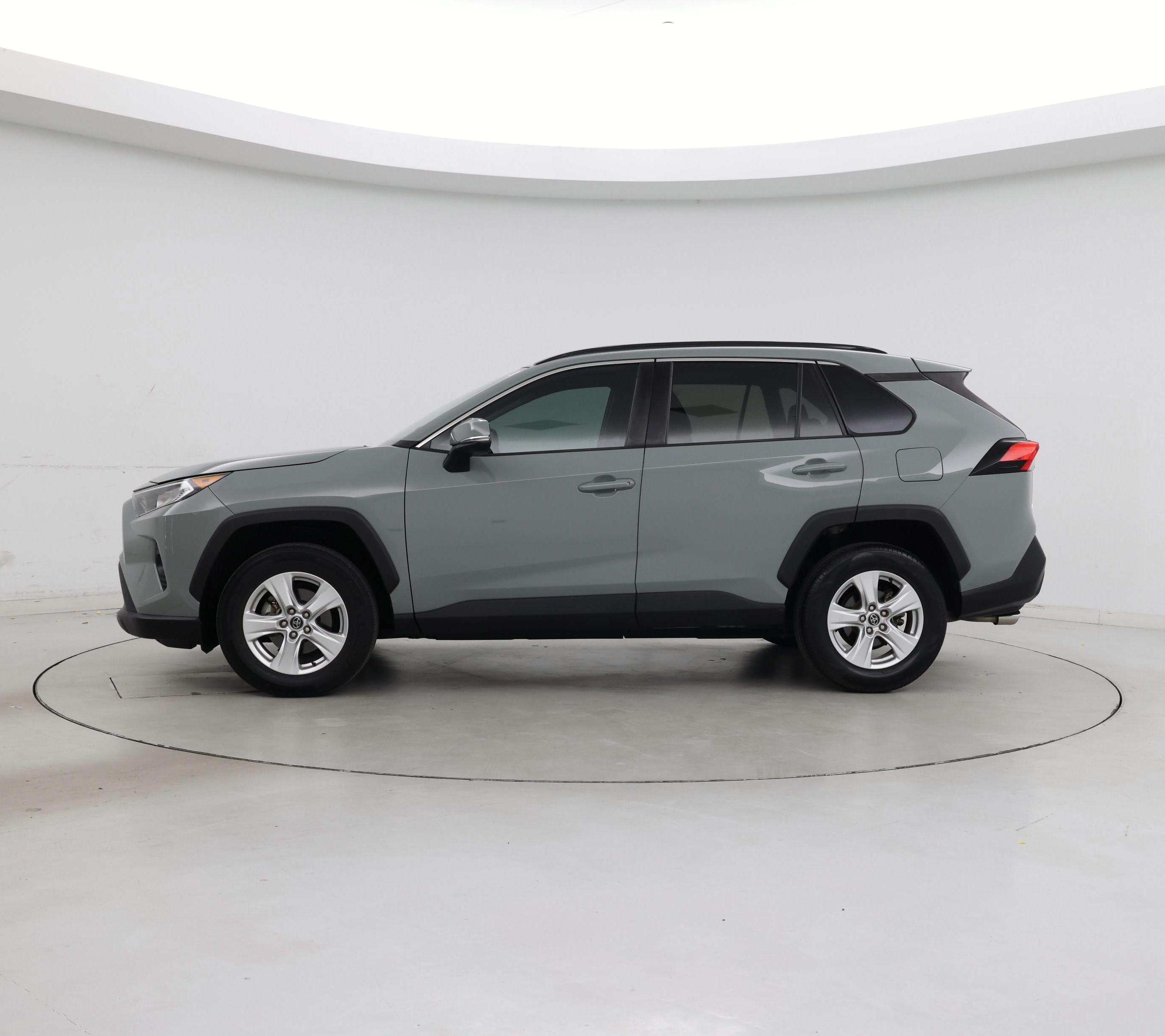 Thumbnail: 2020 Toyota RAV4 - 3