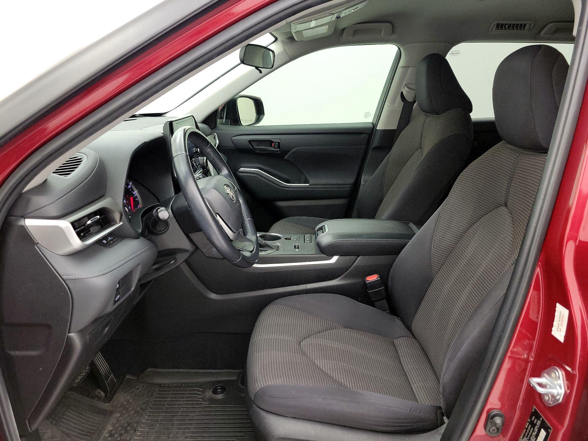 Thumbnail: 2022 Toyota Highlander - 11