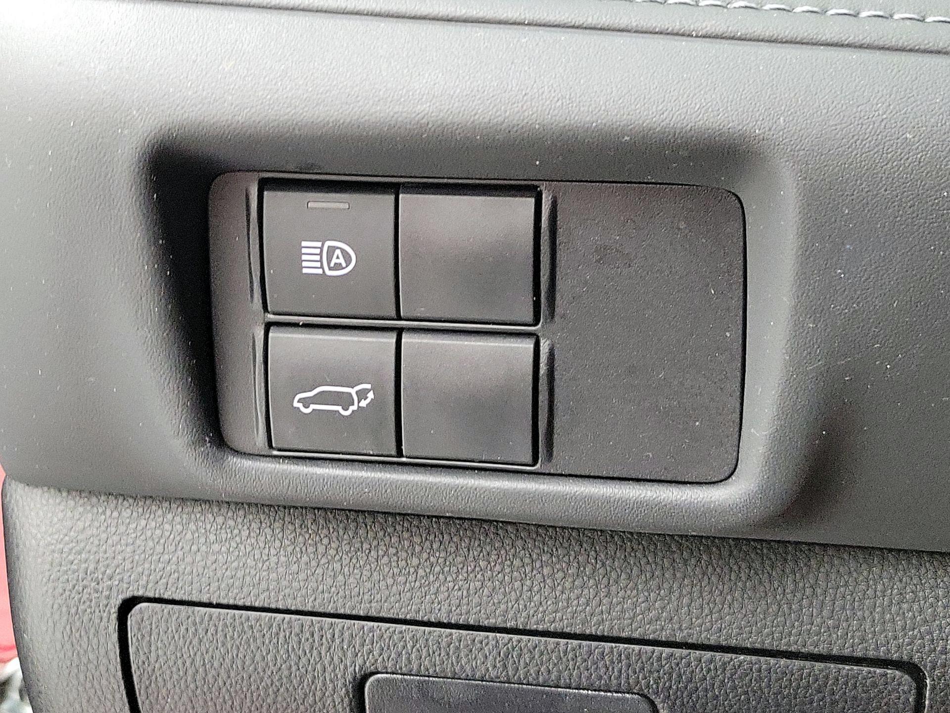 Thumbnail: 2022 Toyota Highlander - 13