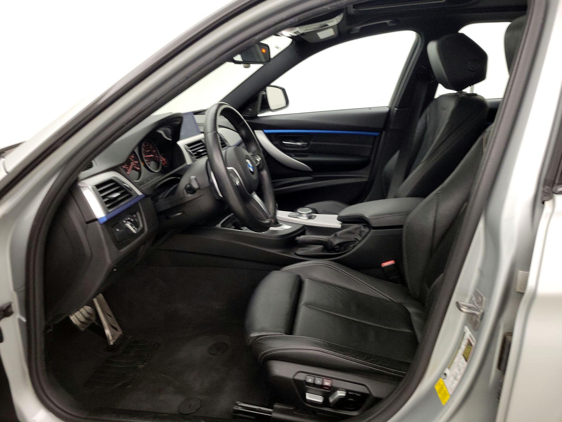 Thumbnail: 2018 BMW 3 Series - 11