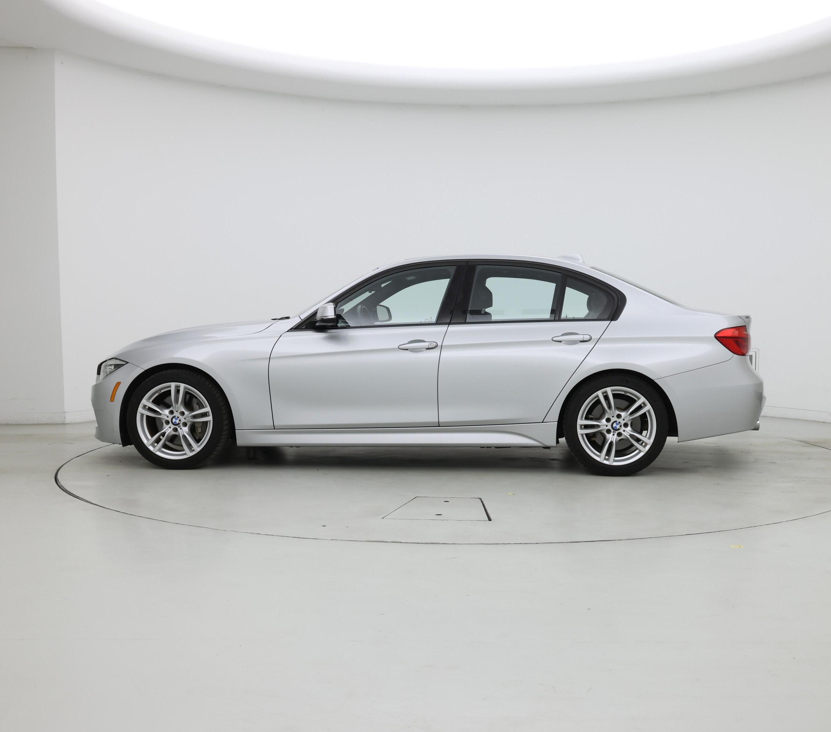 Thumbnail: 2018 BMW 3 Series - 3