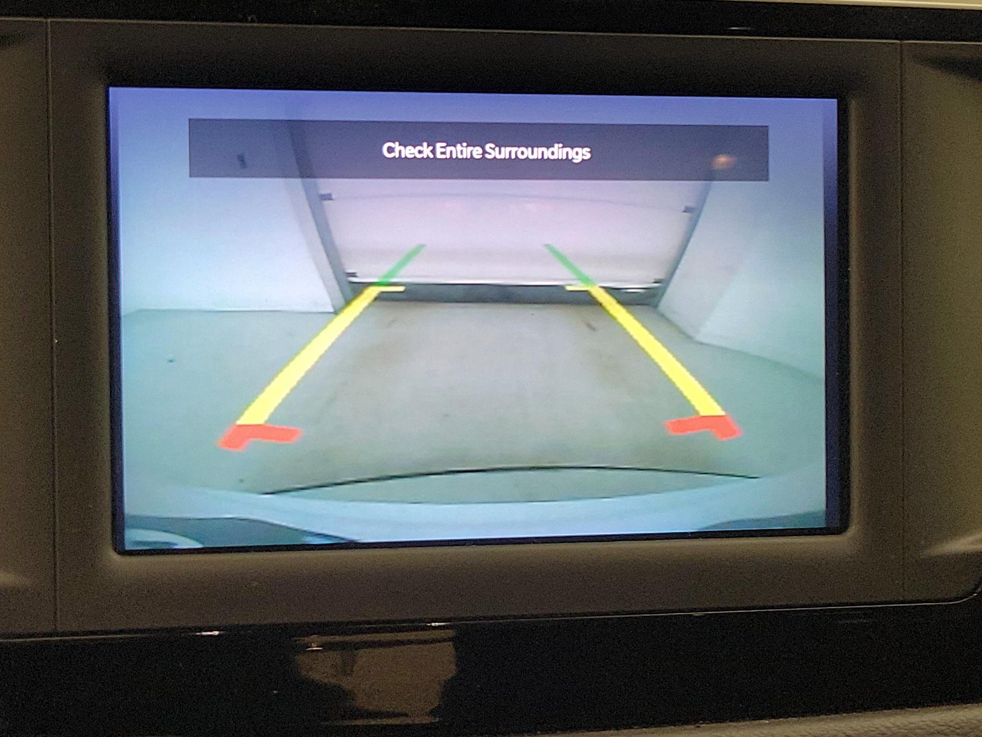 Thumbnail: 2022 Chrysler Voyager - 14