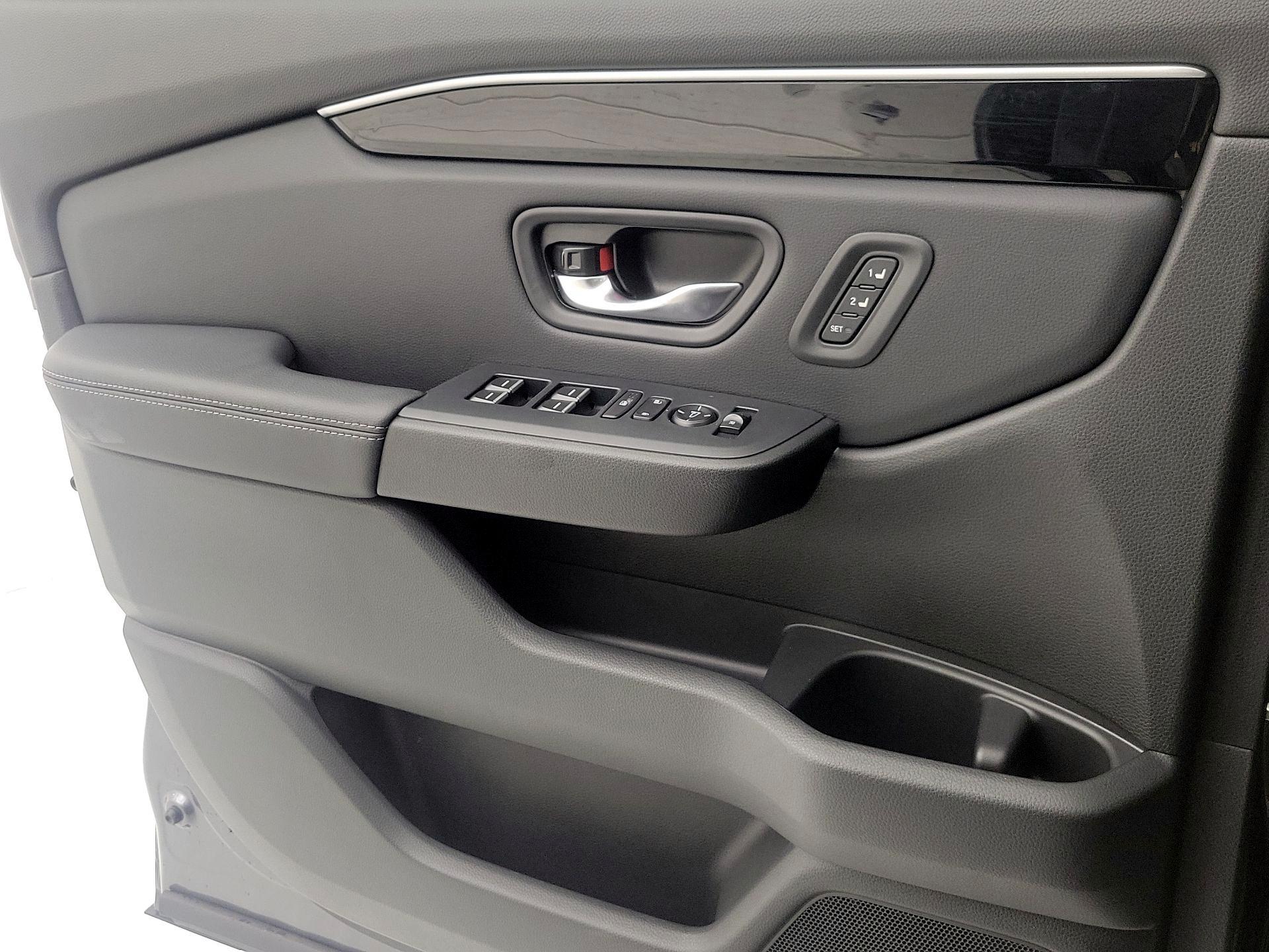 Thumbnail: 2024 Honda Pilot - 12