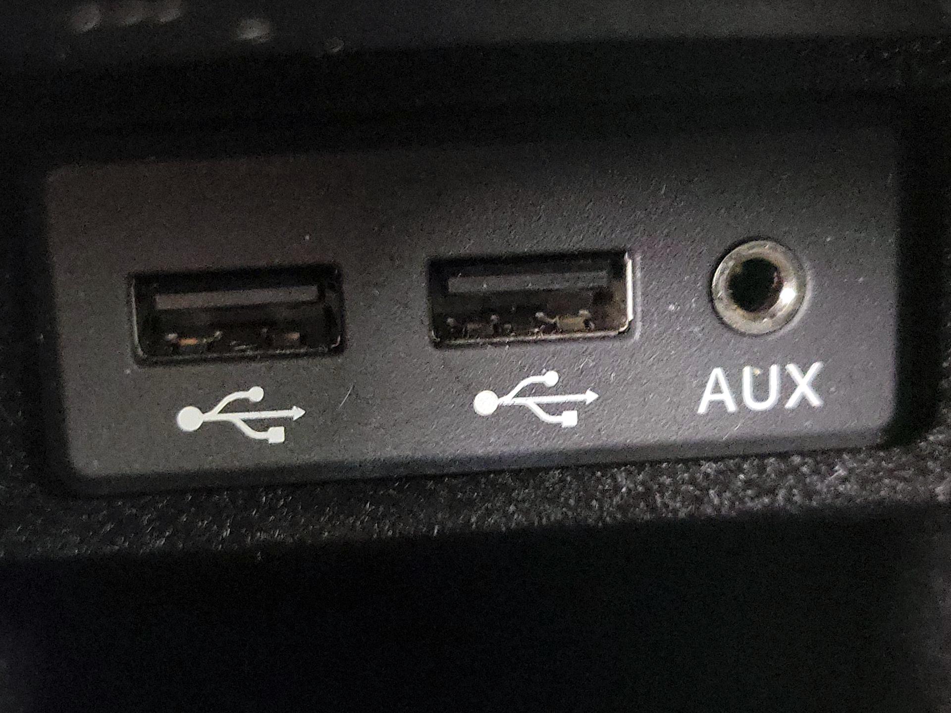 Thumbnail: 2016 Nissan Maxima - 19