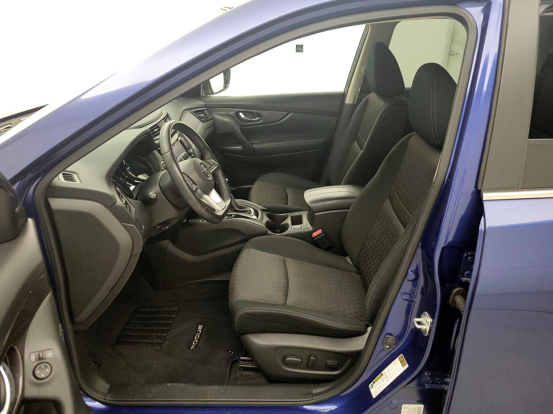 Thumbnail: 2019 Nissan Rogue - 11