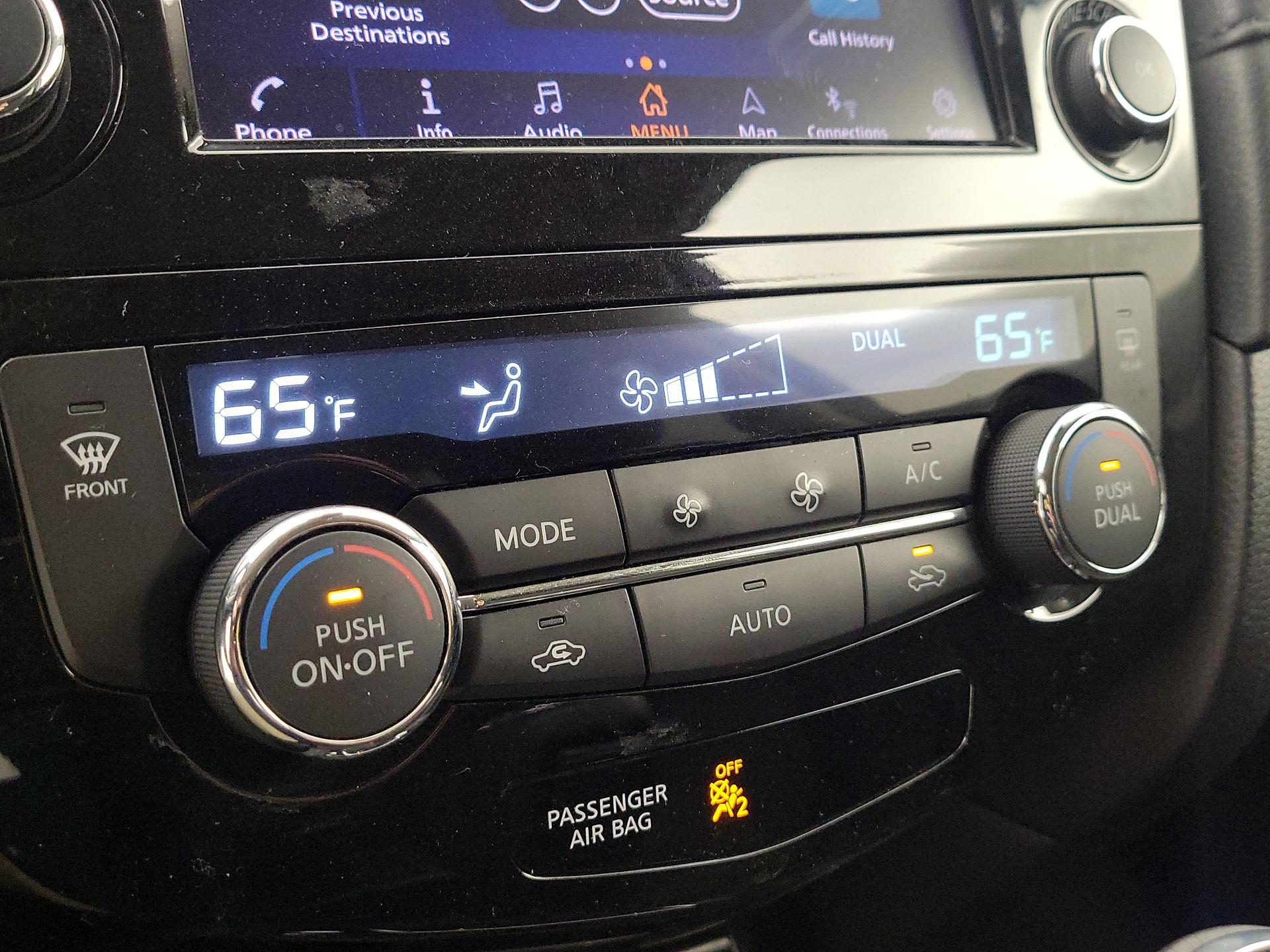 Thumbnail: 2019 Nissan Rogue - 17