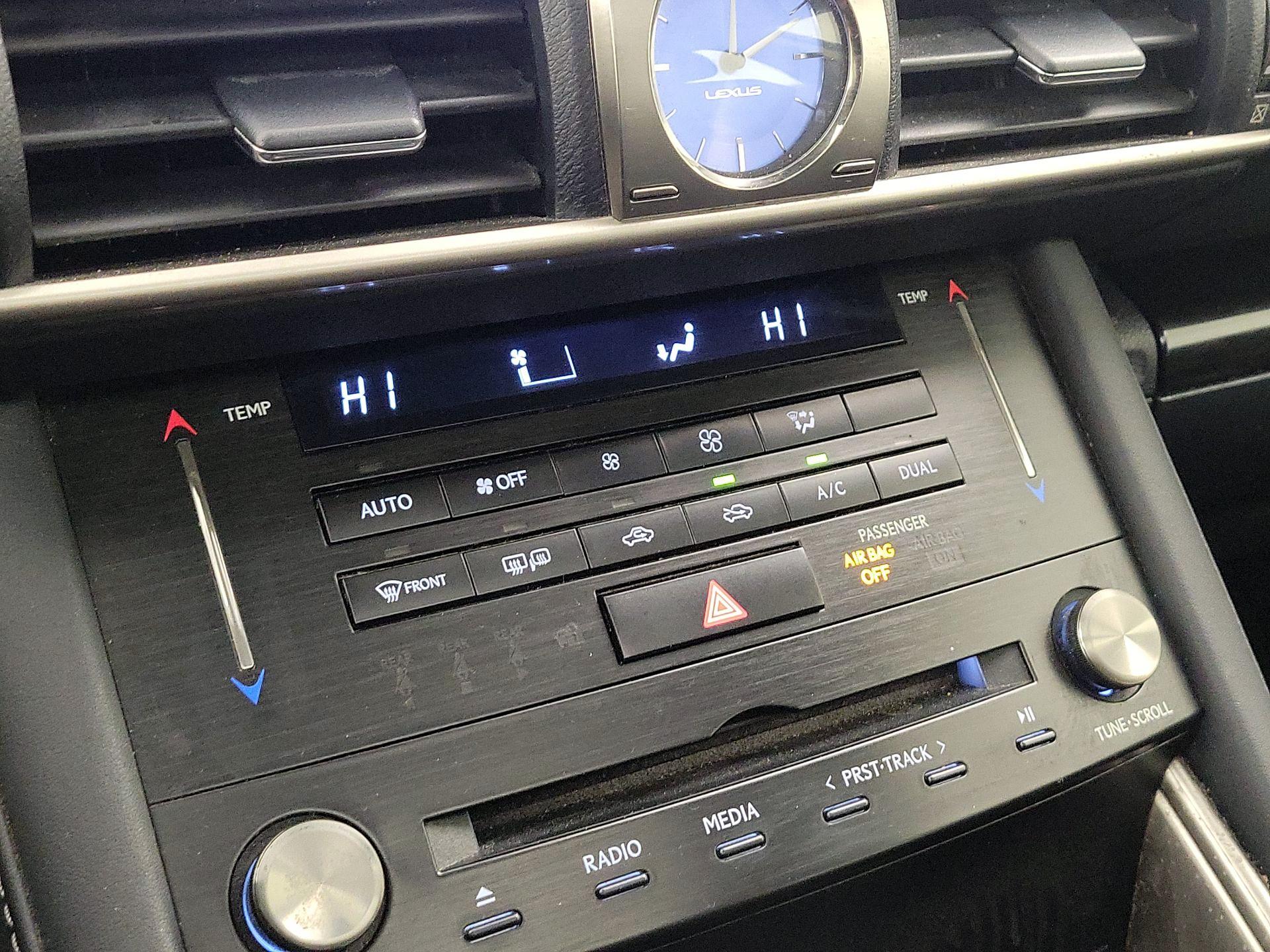 Thumbnail: 2017 Lexus IS - 16