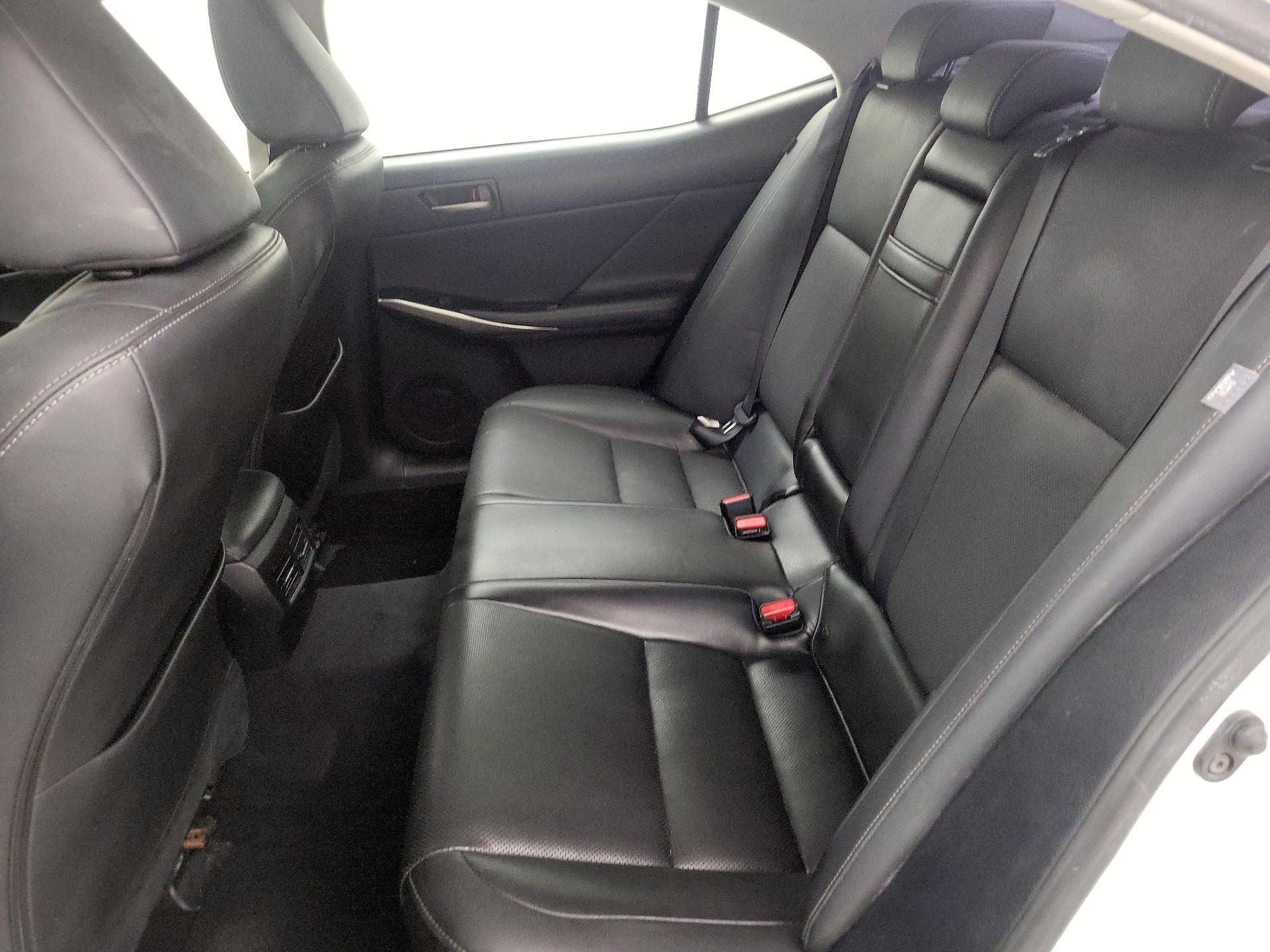 Thumbnail: 2017 Lexus IS - 20