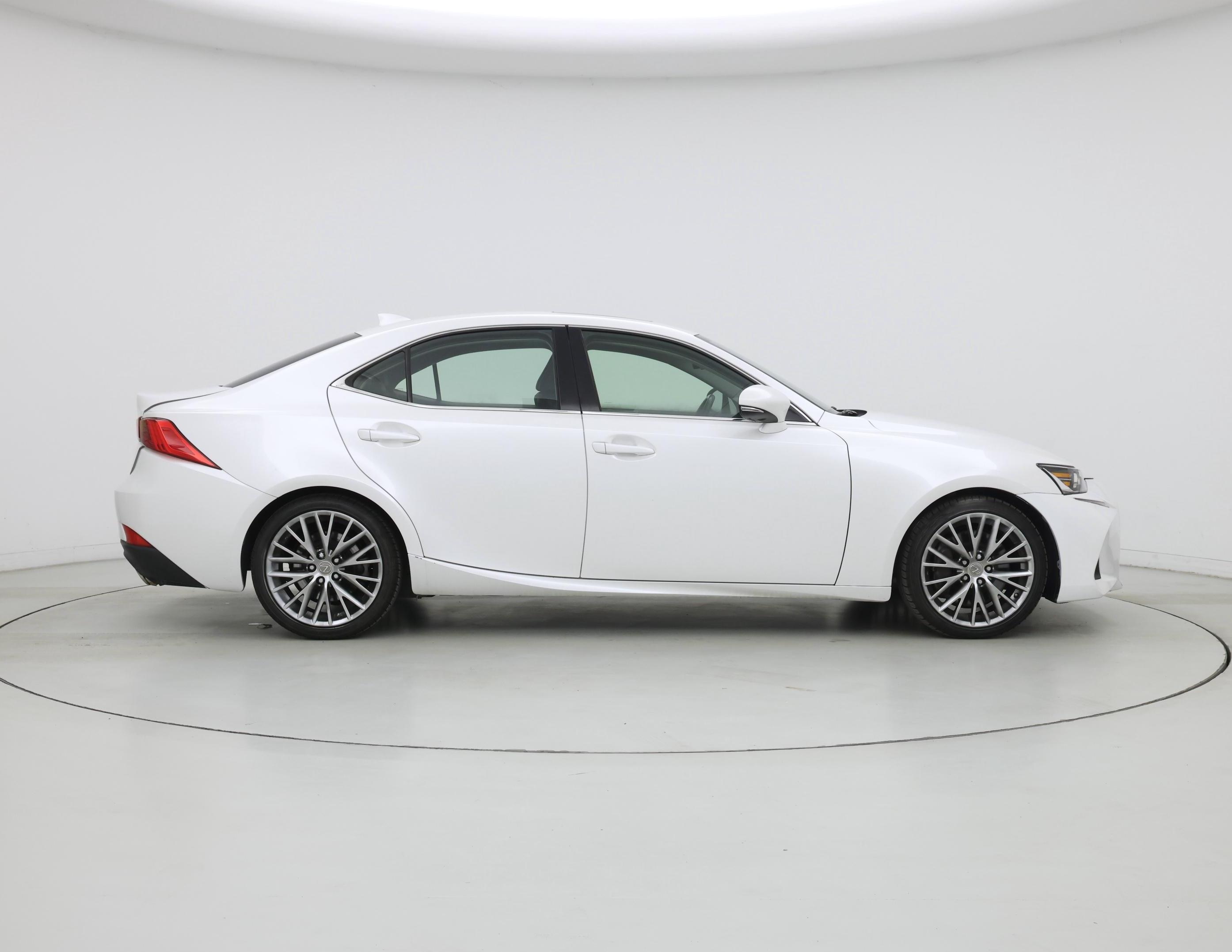 Thumbnail: 2017 Lexus IS - 7