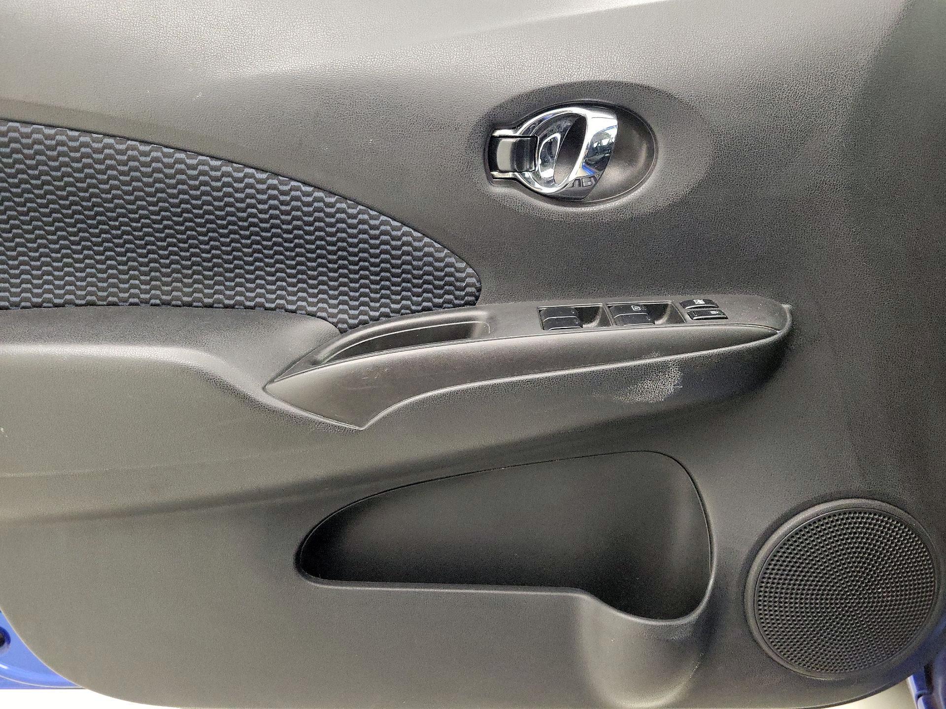 Thumbnail: 2015 Nissan Versa Note - 12