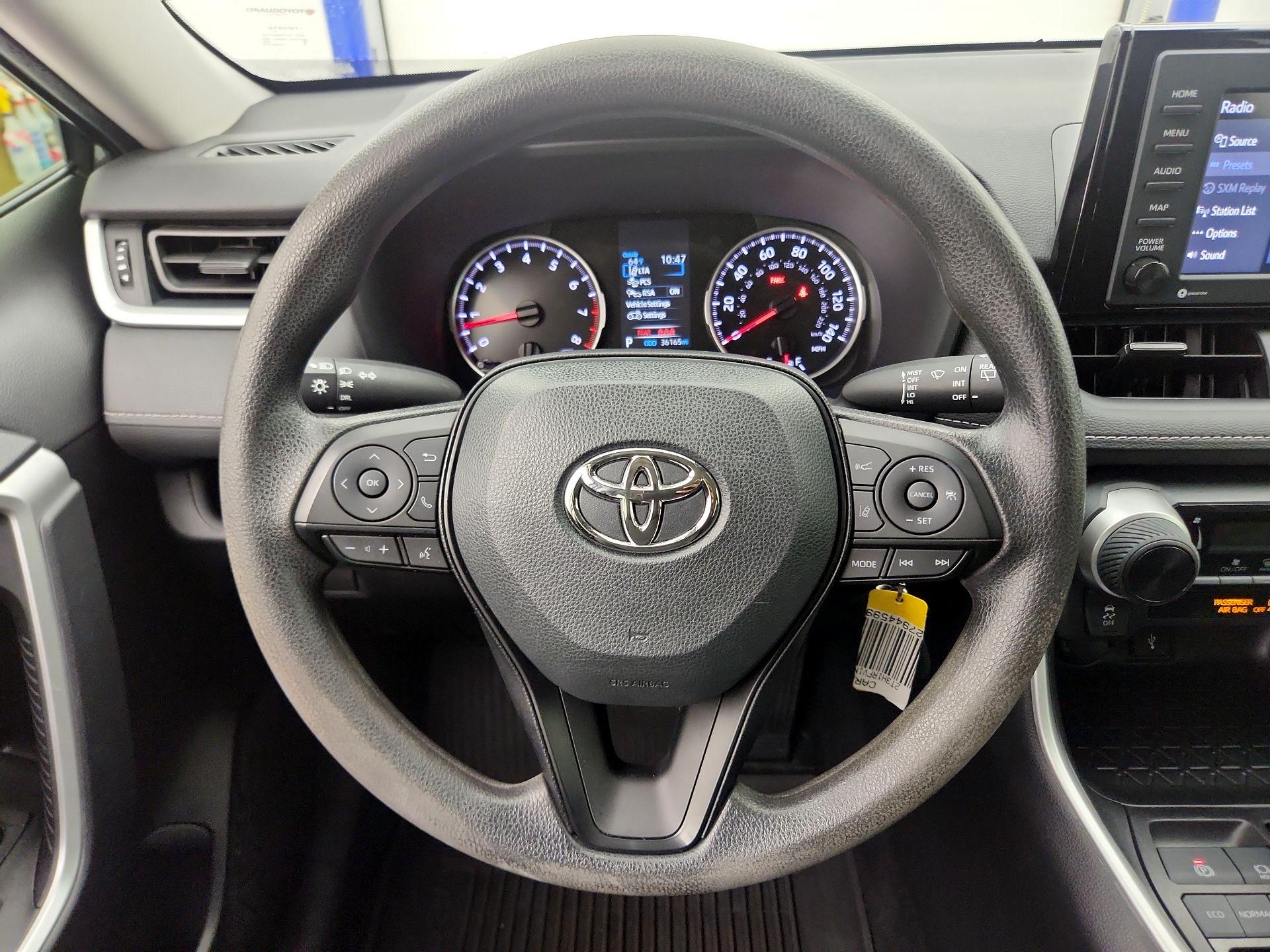 Thumbnail: 2022 Toyota RAV4 - 10