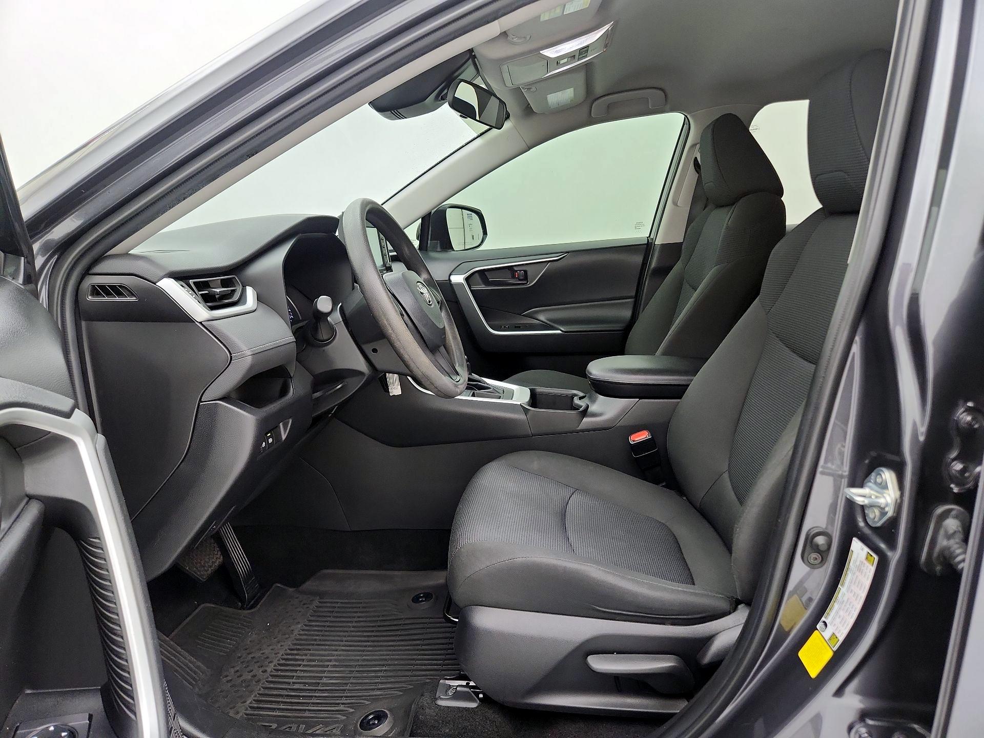 Thumbnail: 2022 Toyota RAV4 - 11