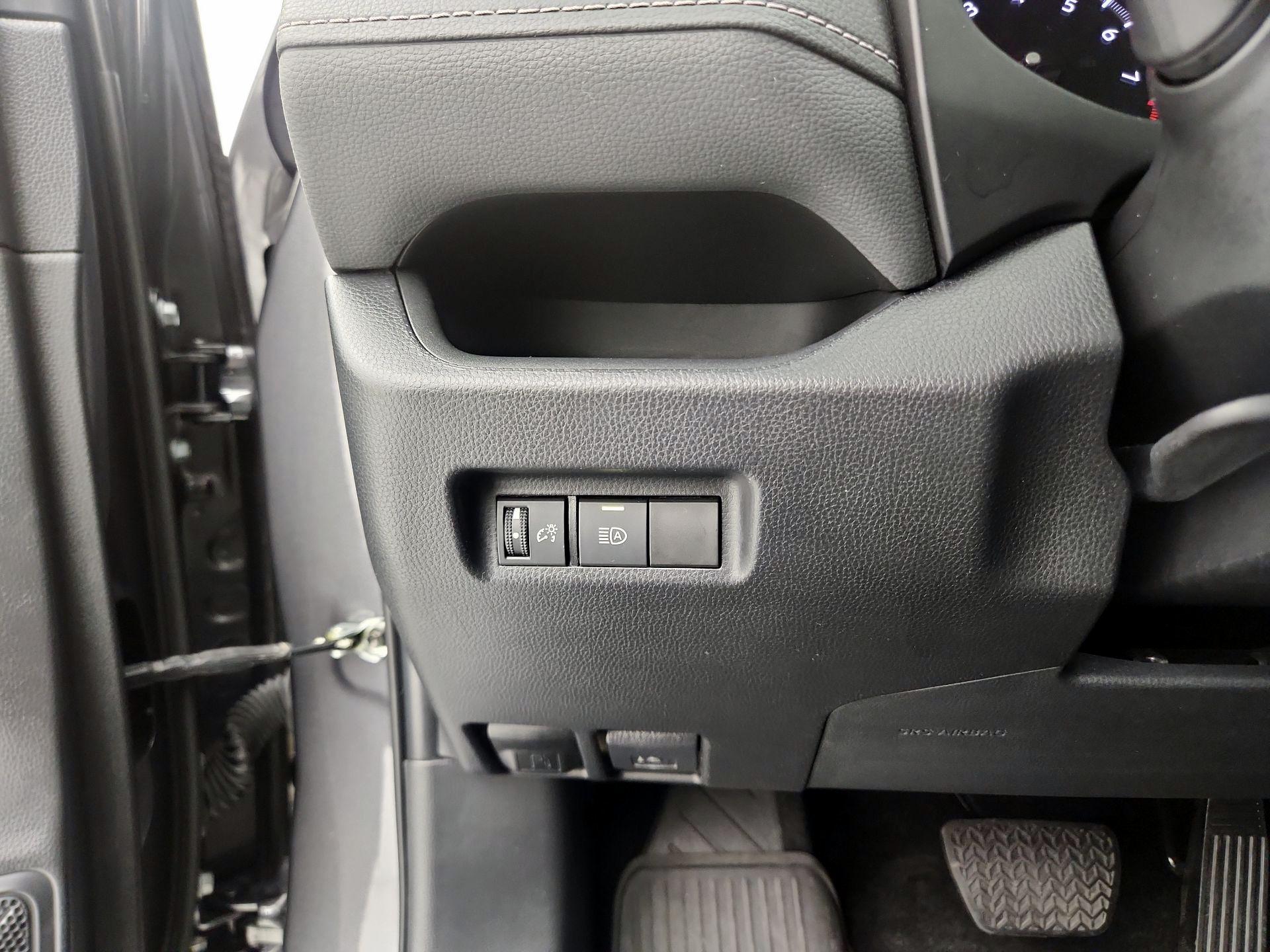 Thumbnail: 2022 Toyota RAV4 - 13