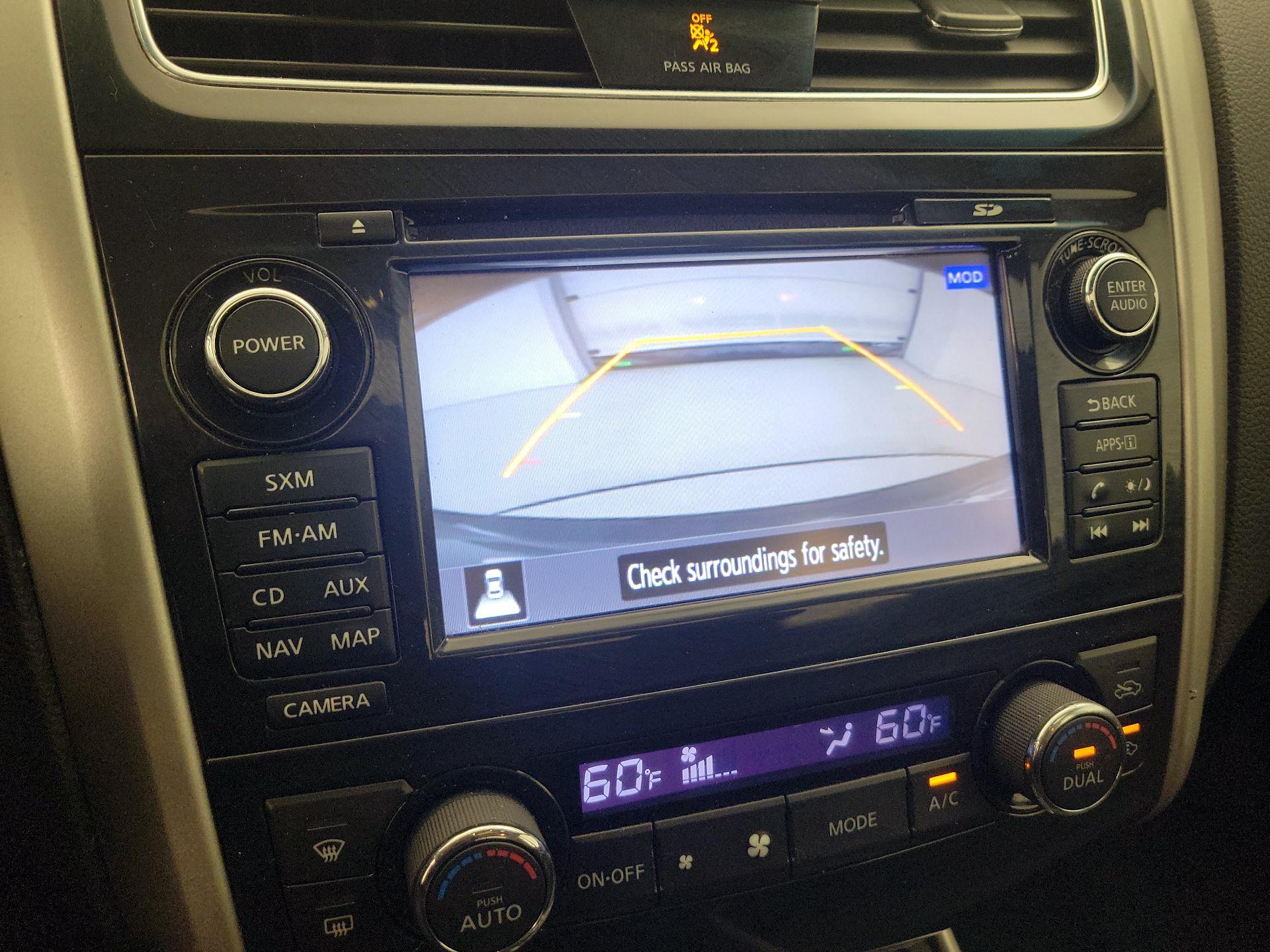 Thumbnail: 2015 Nissan Altima - 15