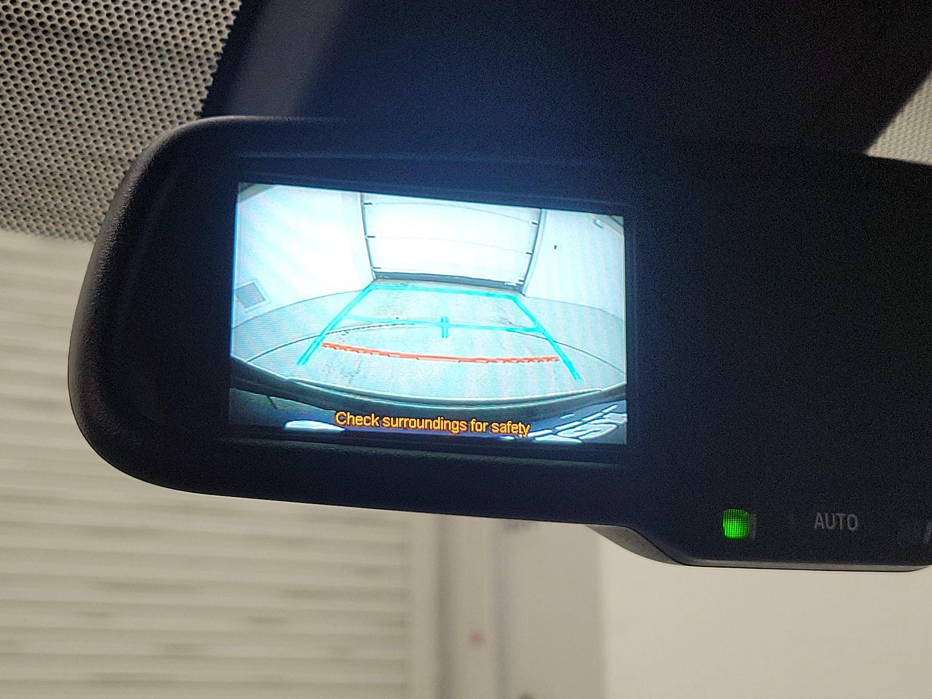 Thumbnail: 2018 Toyota C-HR - 14