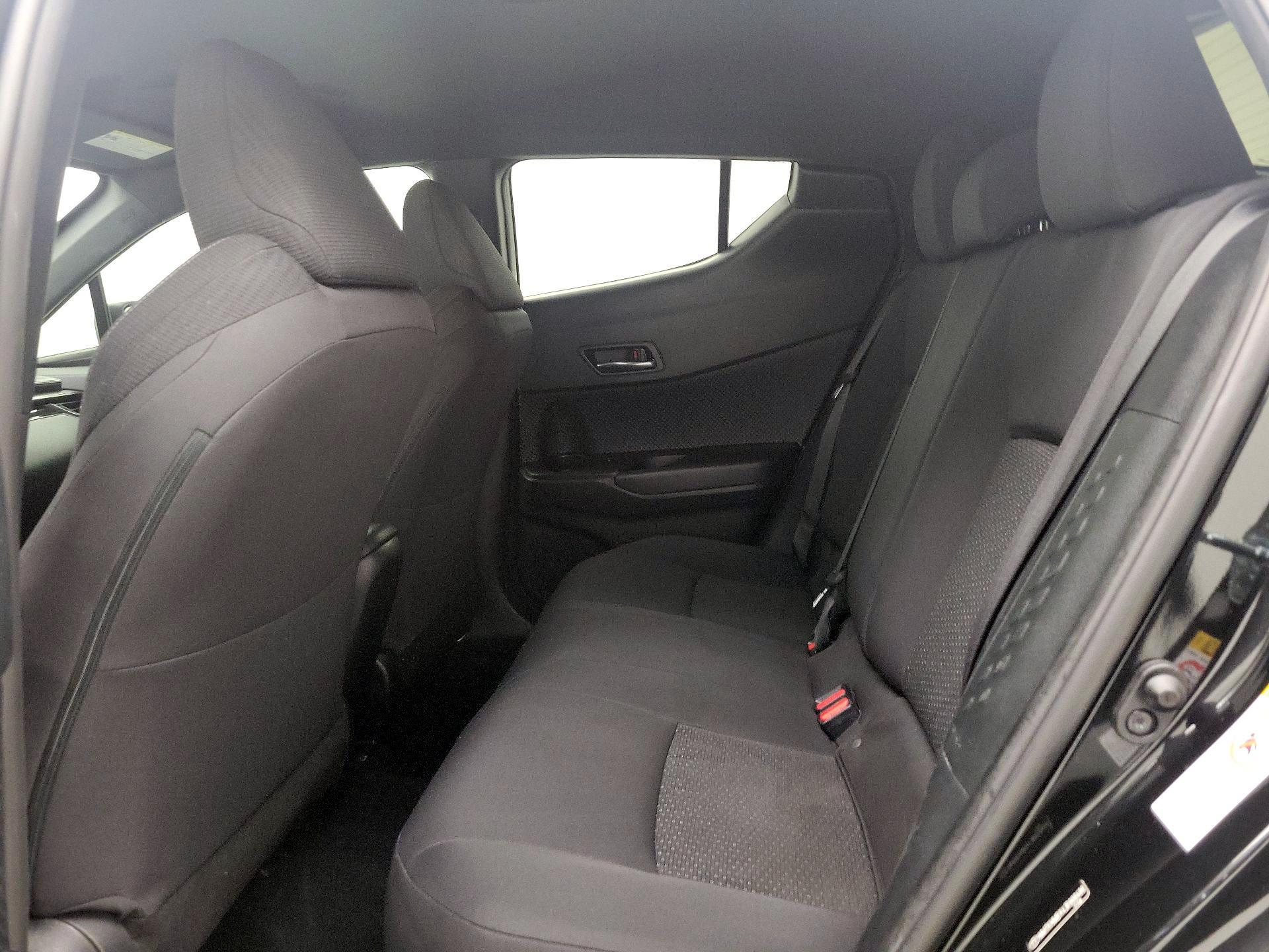 Thumbnail: 2018 Toyota C-HR - 19