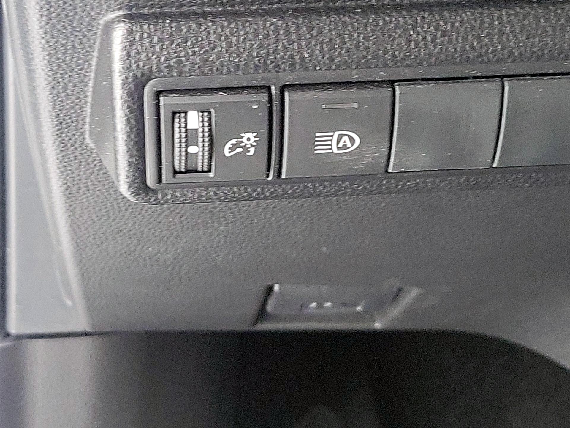 Thumbnail: 2022 Toyota Corolla - 13