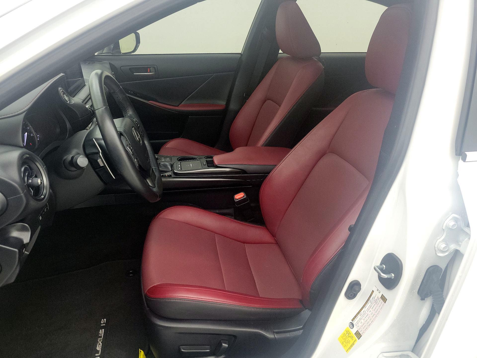 Thumbnail: 2024 Lexus IS - 11