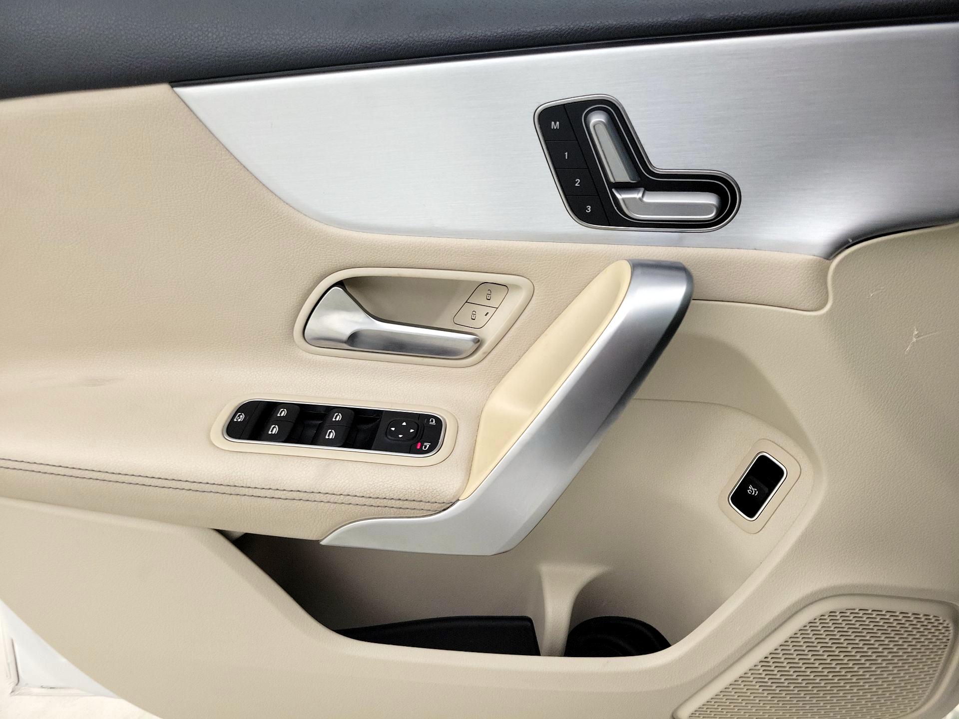 Thumbnail: 2019 Mercedes-Benz A-Class - 12