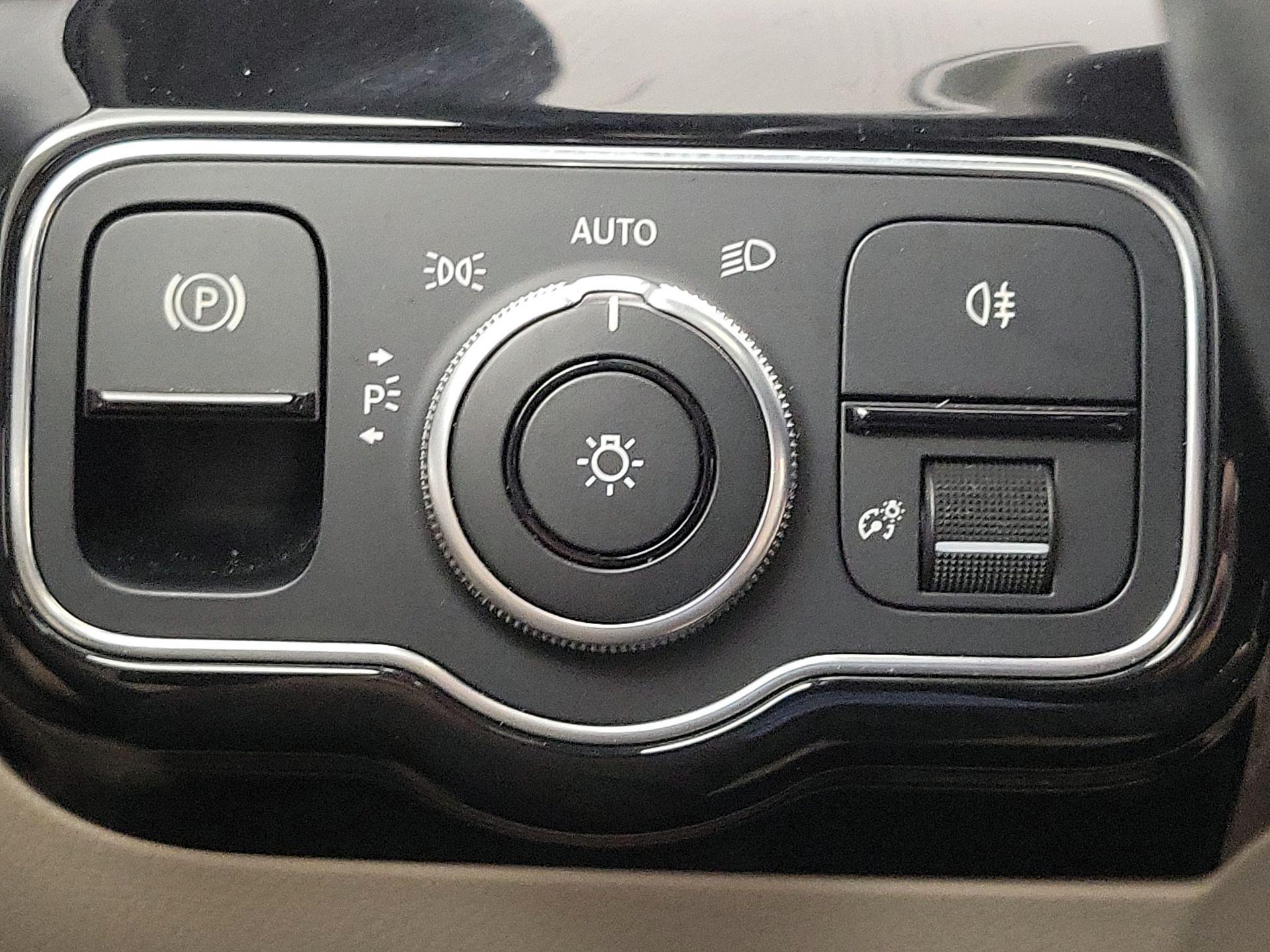 Thumbnail: 2019 Mercedes-Benz A-Class - 13