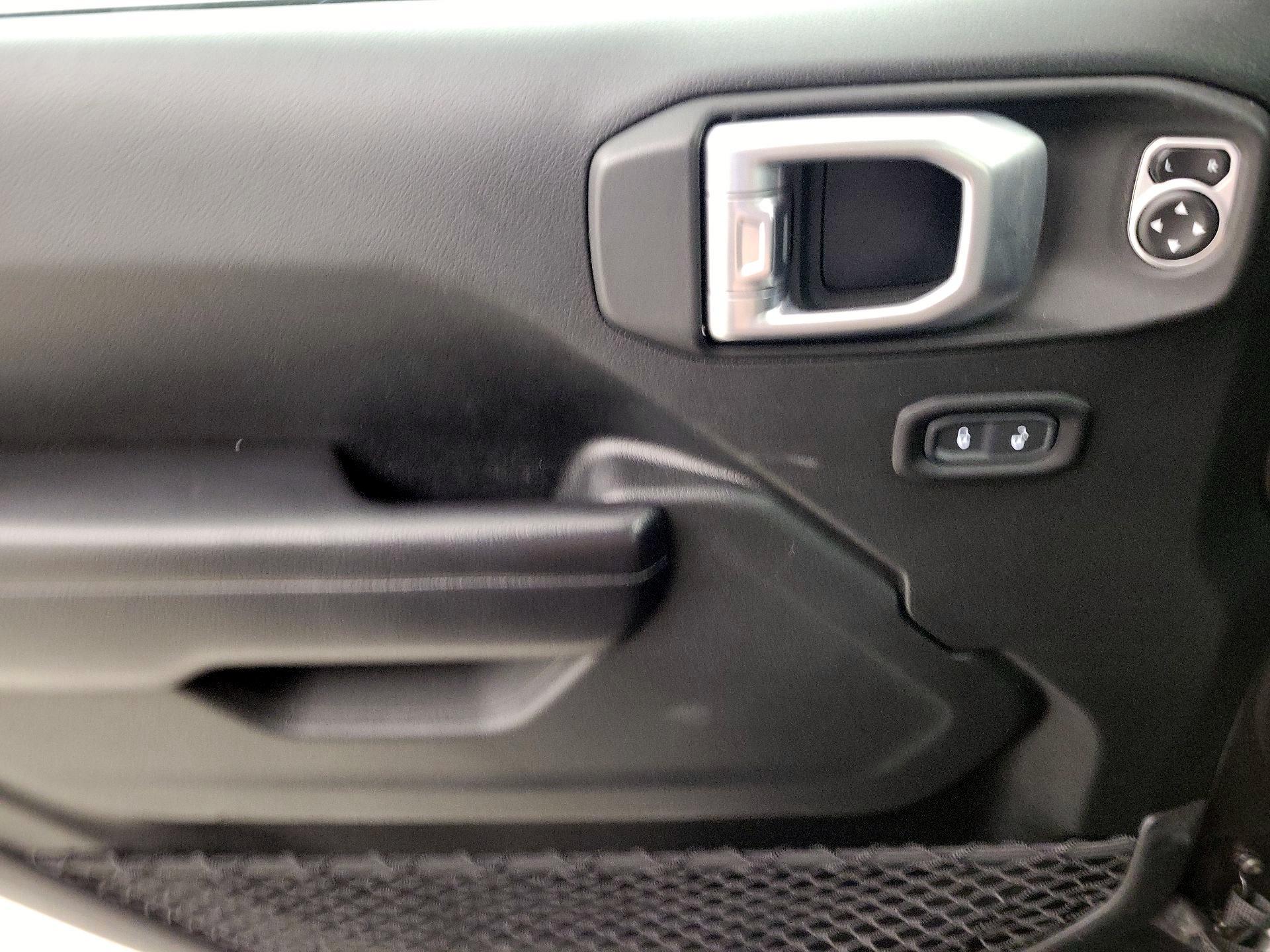 Thumbnail: 2020 Jeep Wrangler - 12