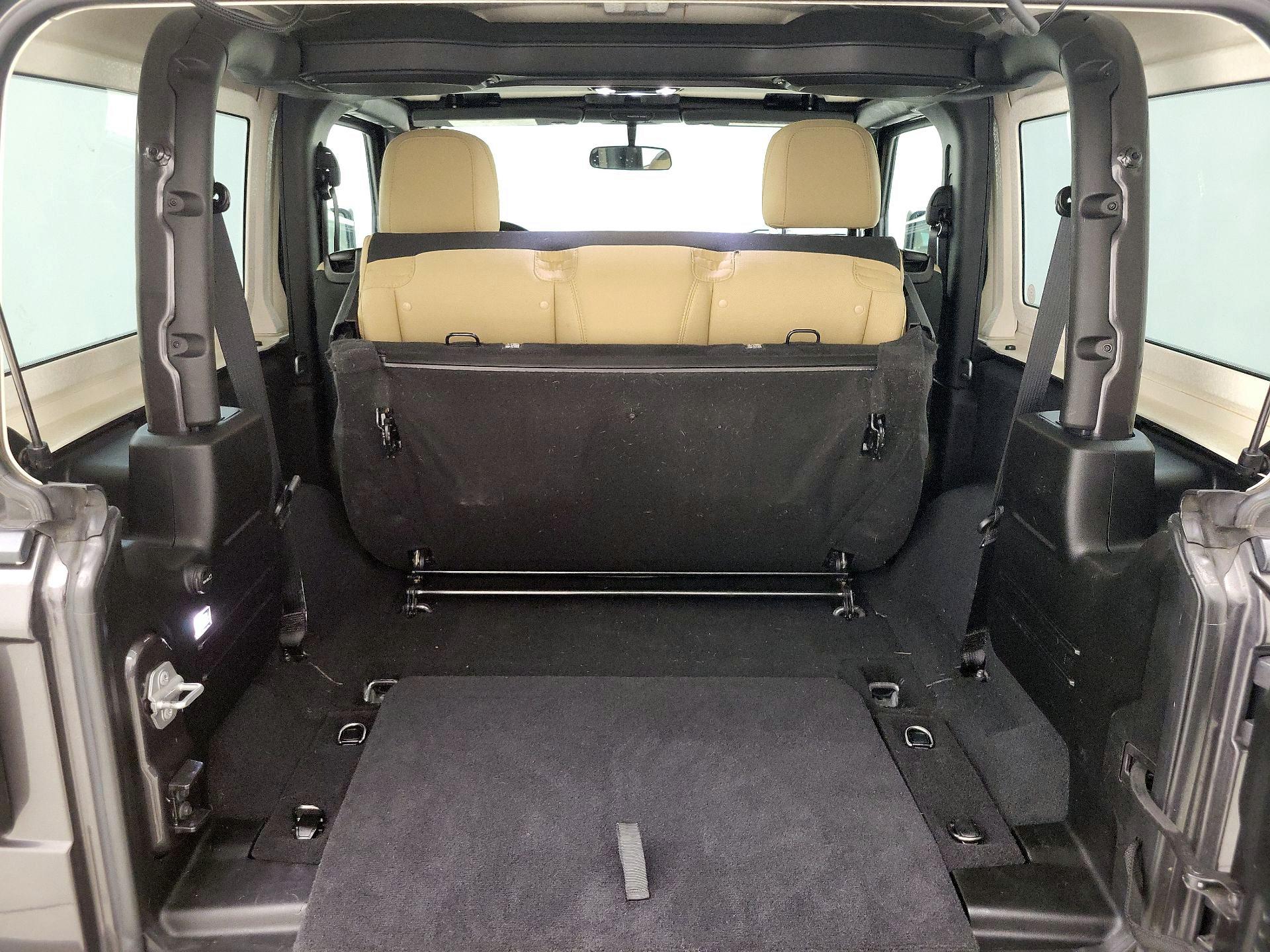 Thumbnail: 2020 Jeep Wrangler - 19