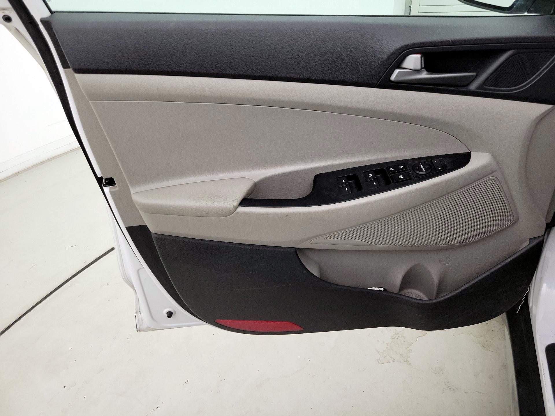 Thumbnail: 2018 Hyundai Tucson - 12