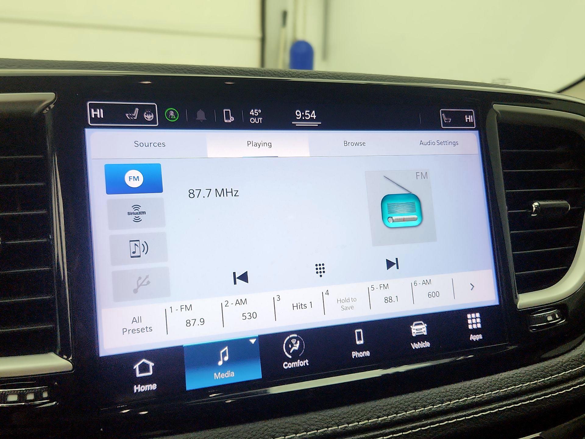 Thumbnail: 2022 Chrysler Pacifica - 15