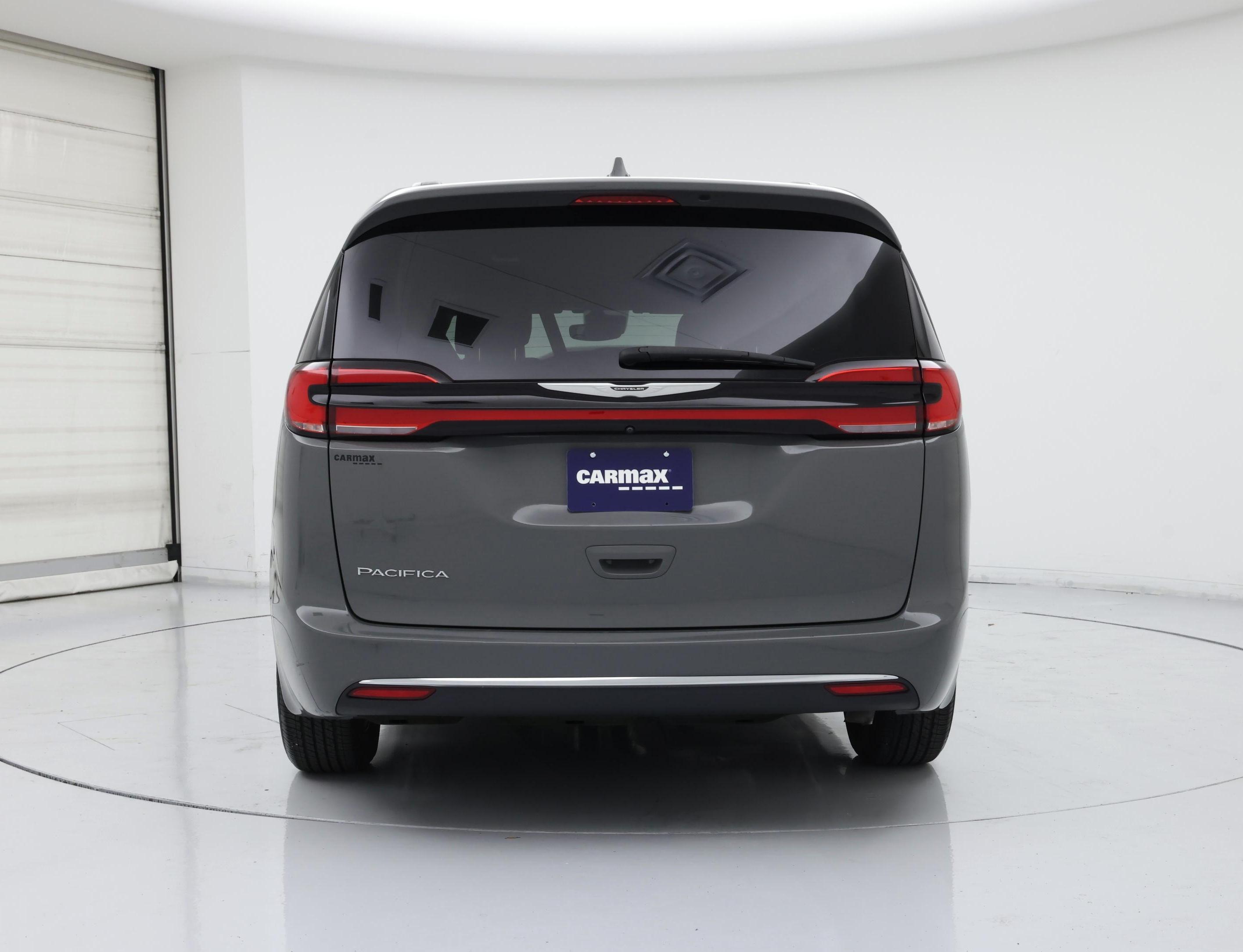 Thumbnail: 2022 Chrysler Pacifica - 6