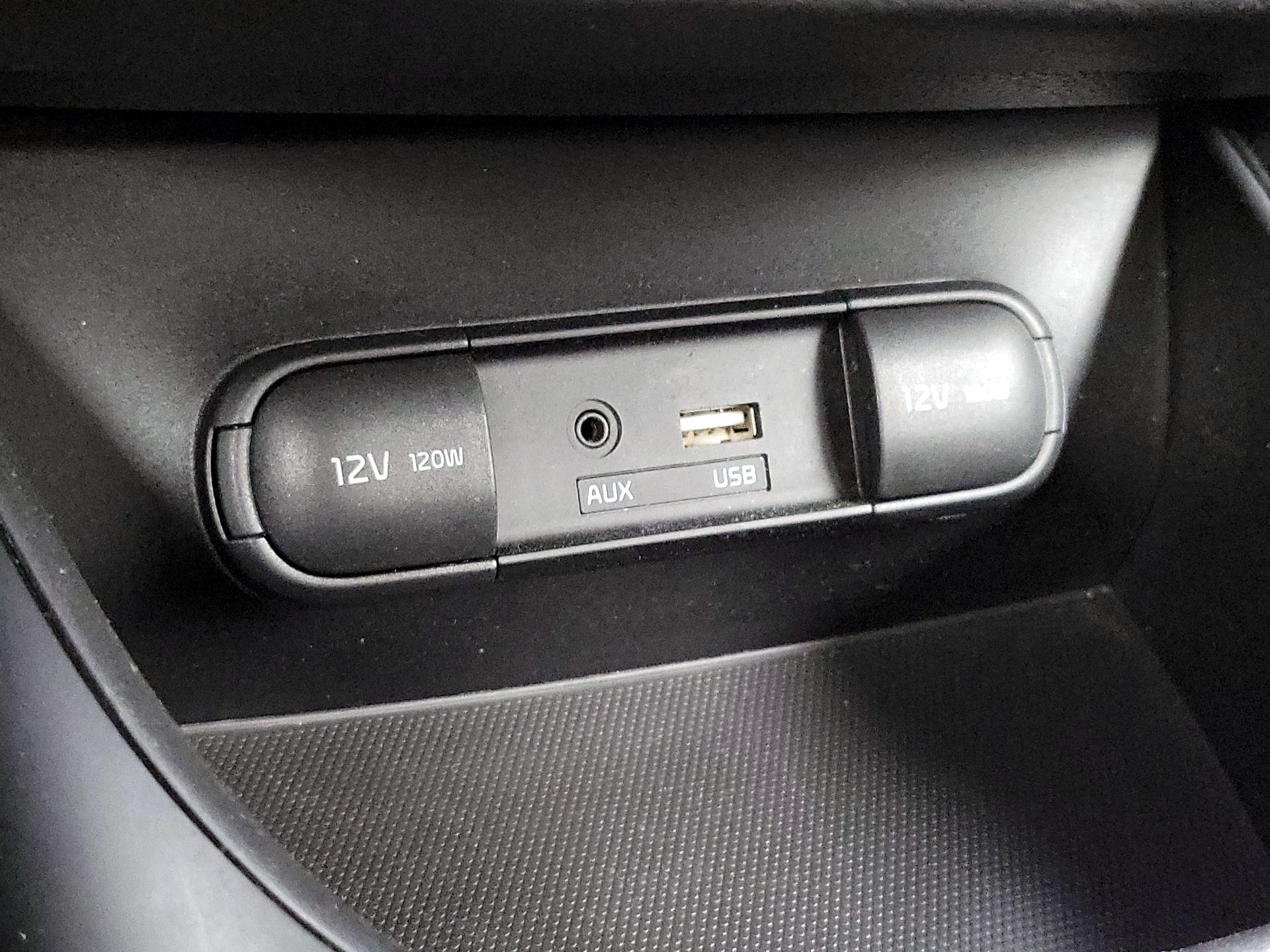 Thumbnail: 2015 Kia Soul - 17