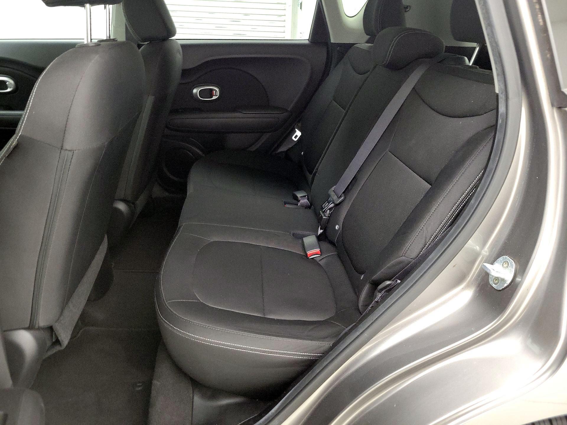 Thumbnail: 2015 Kia Soul - 18