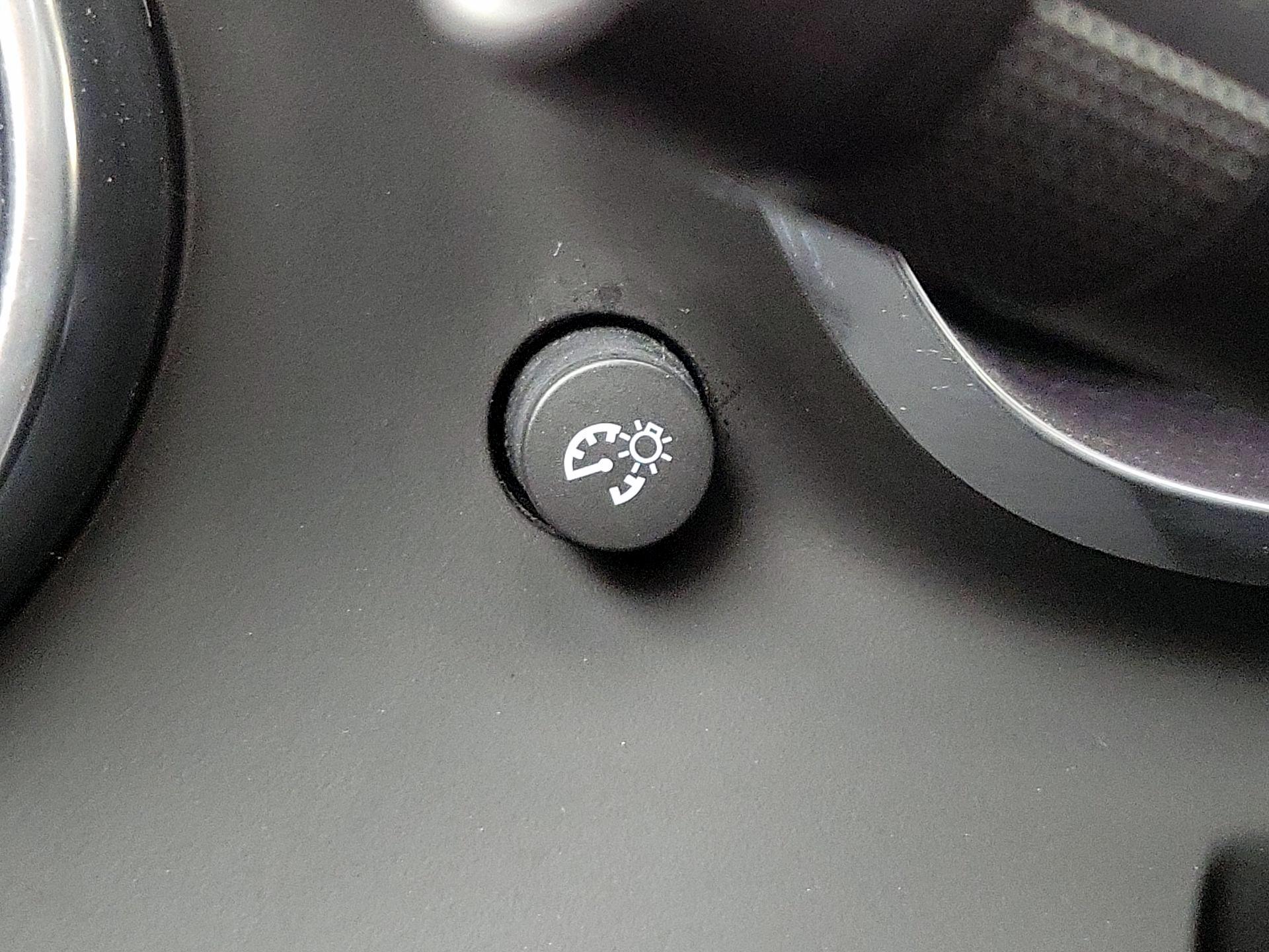 Thumbnail: 2018 Chevrolet Camaro - 13