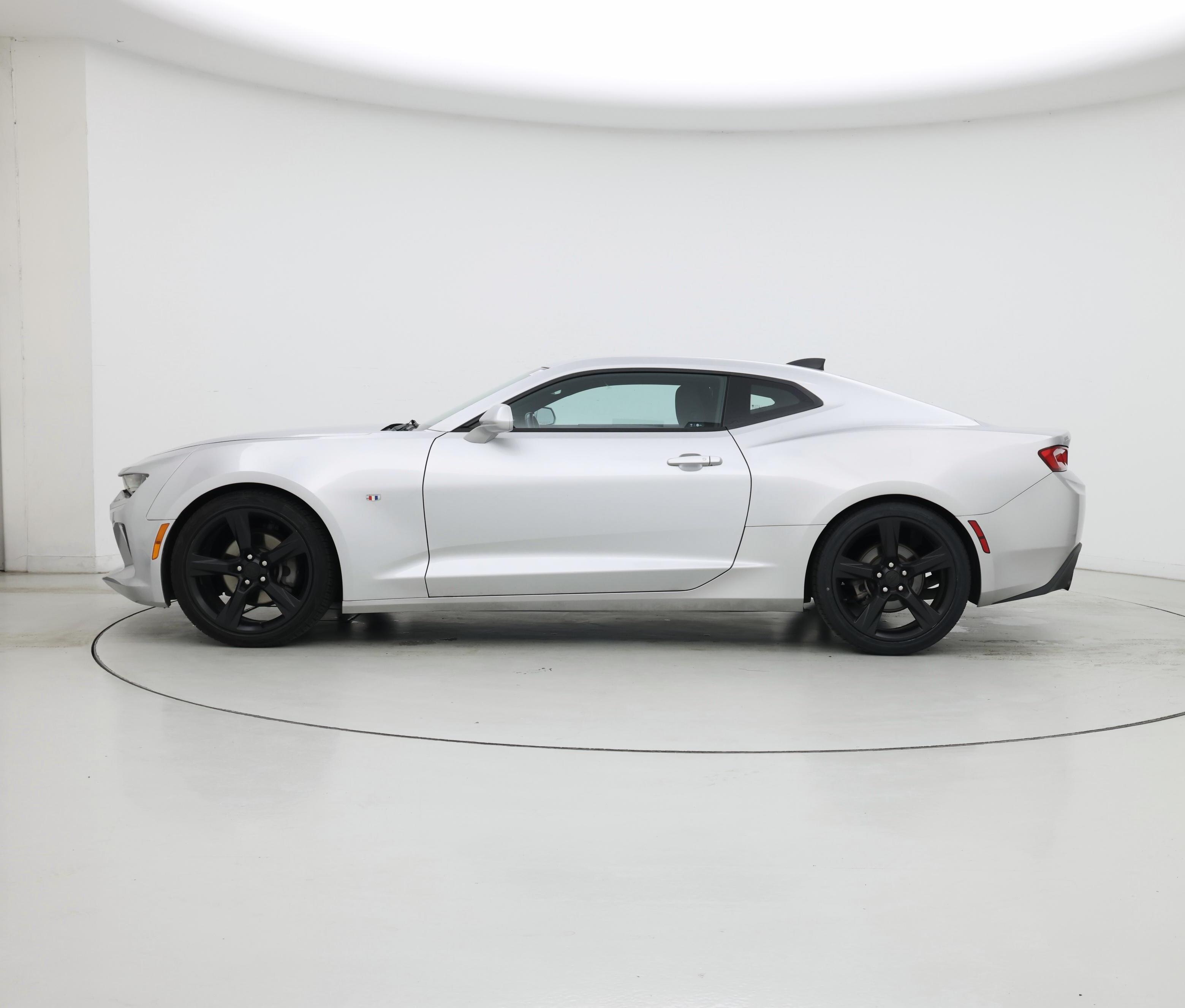 Thumbnail: 2018 Chevrolet Camaro - 3