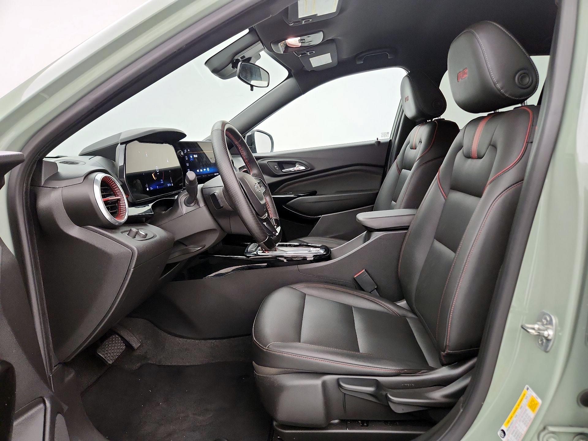 Thumbnail: 2024 Chevrolet Trax - 11