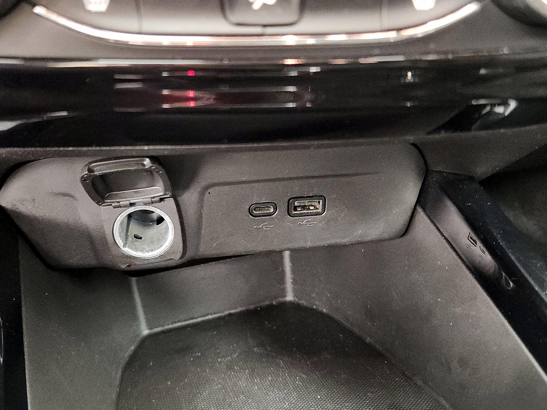 Thumbnail: 2024 Chevrolet Trax - 18