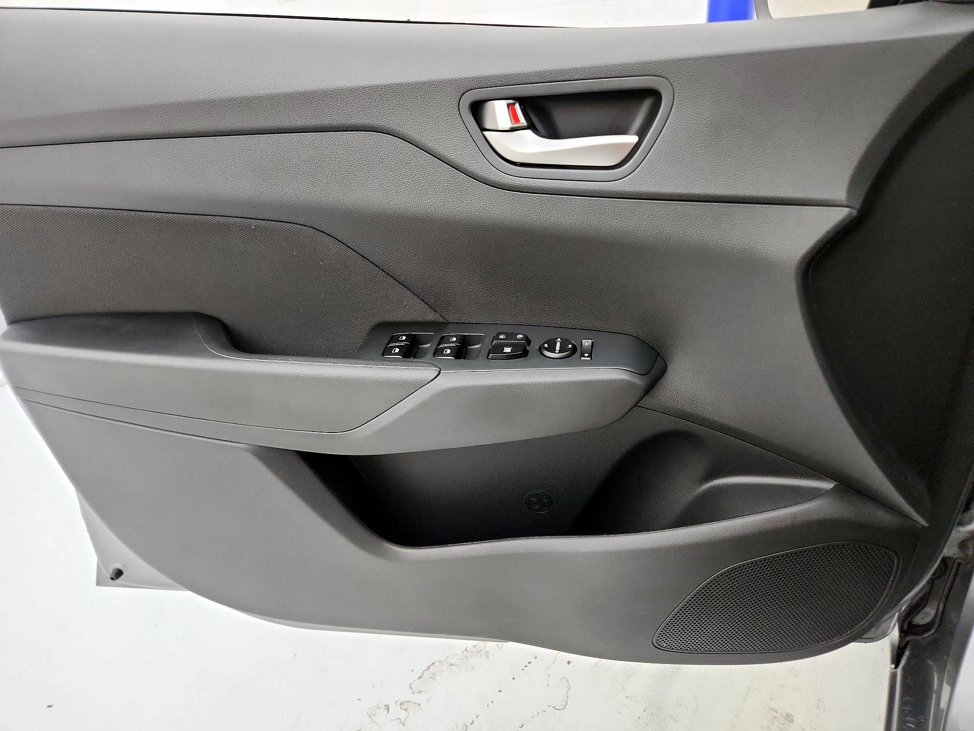 Thumbnail: 2022 Hyundai Accent - 12