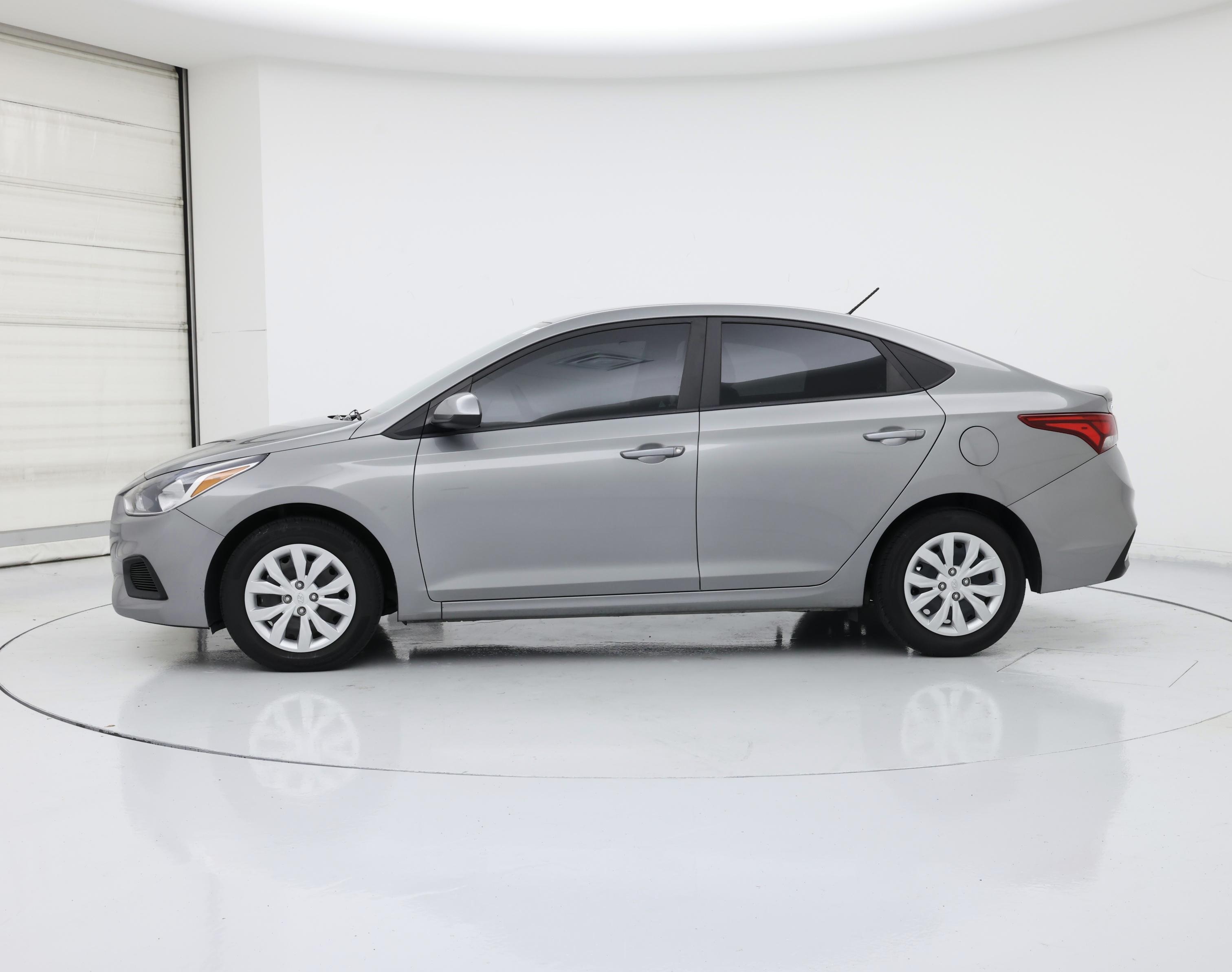 Thumbnail: 2022 Hyundai Accent - 3