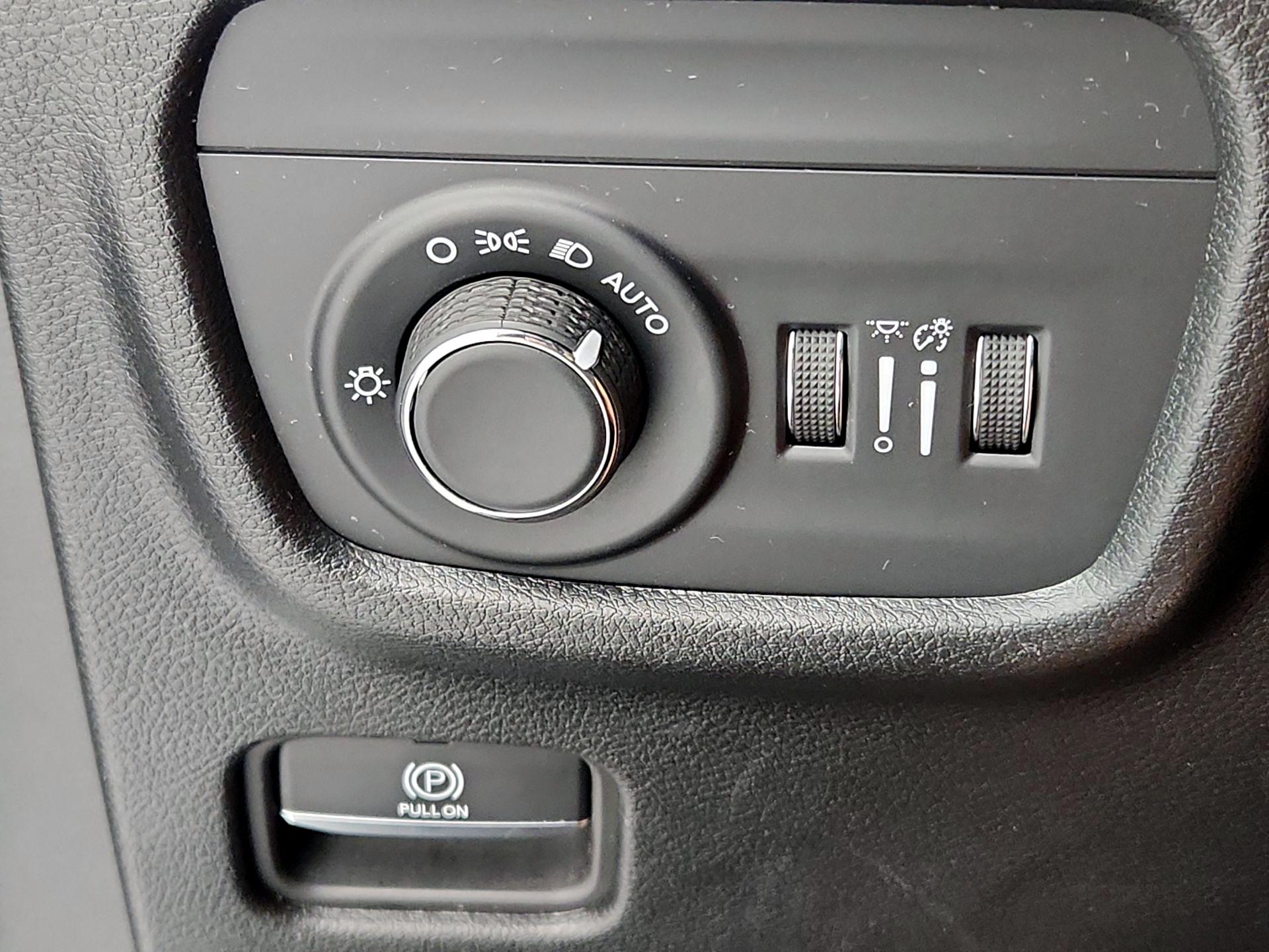 Thumbnail: 2023 Jeep Grand Cherokee L - 13