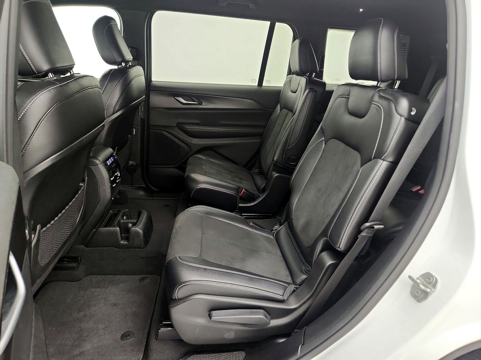 Thumbnail: 2023 Jeep Grand Cherokee L - 19