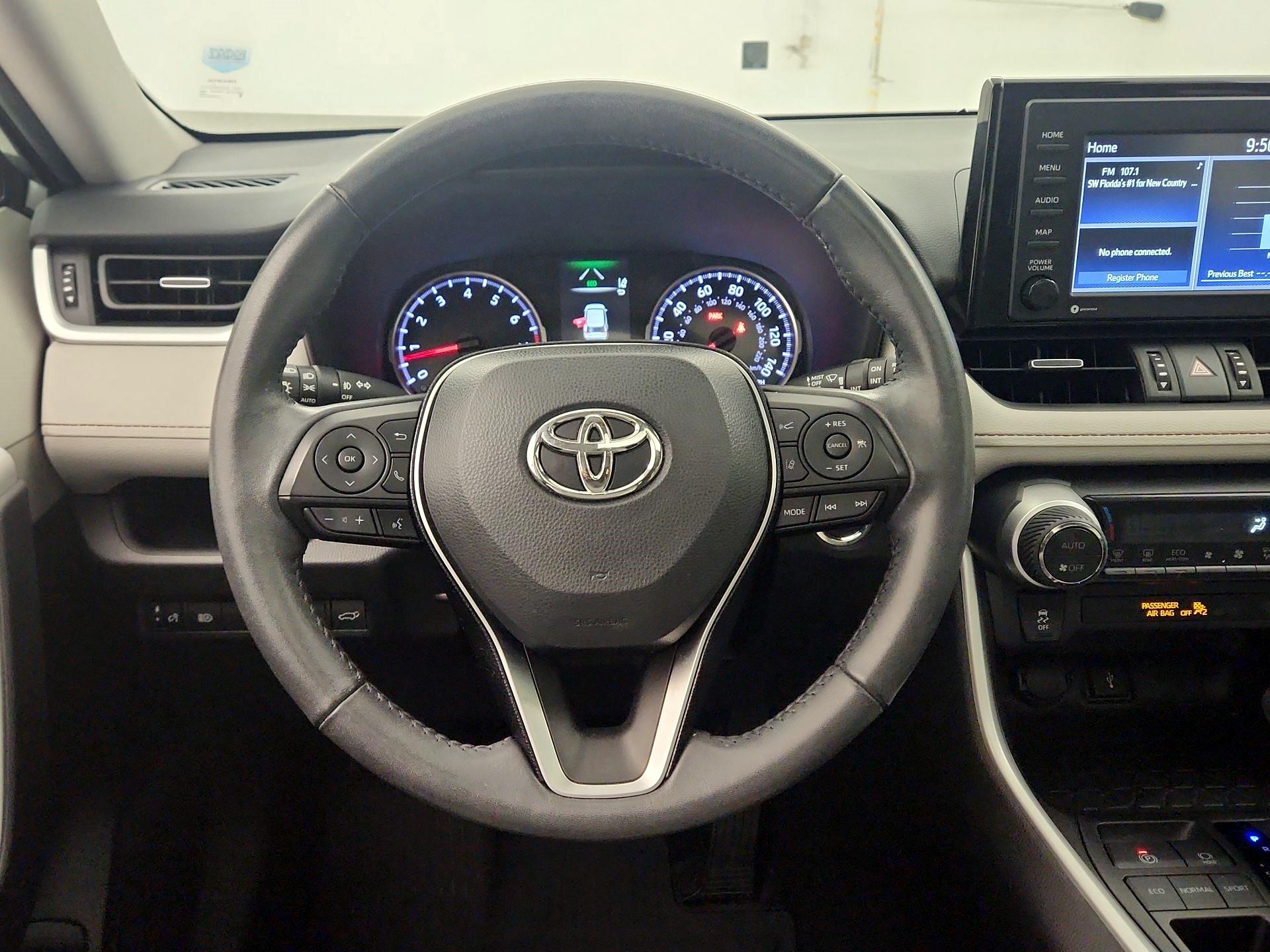 Thumbnail: 2021 Toyota RAV4 - 10