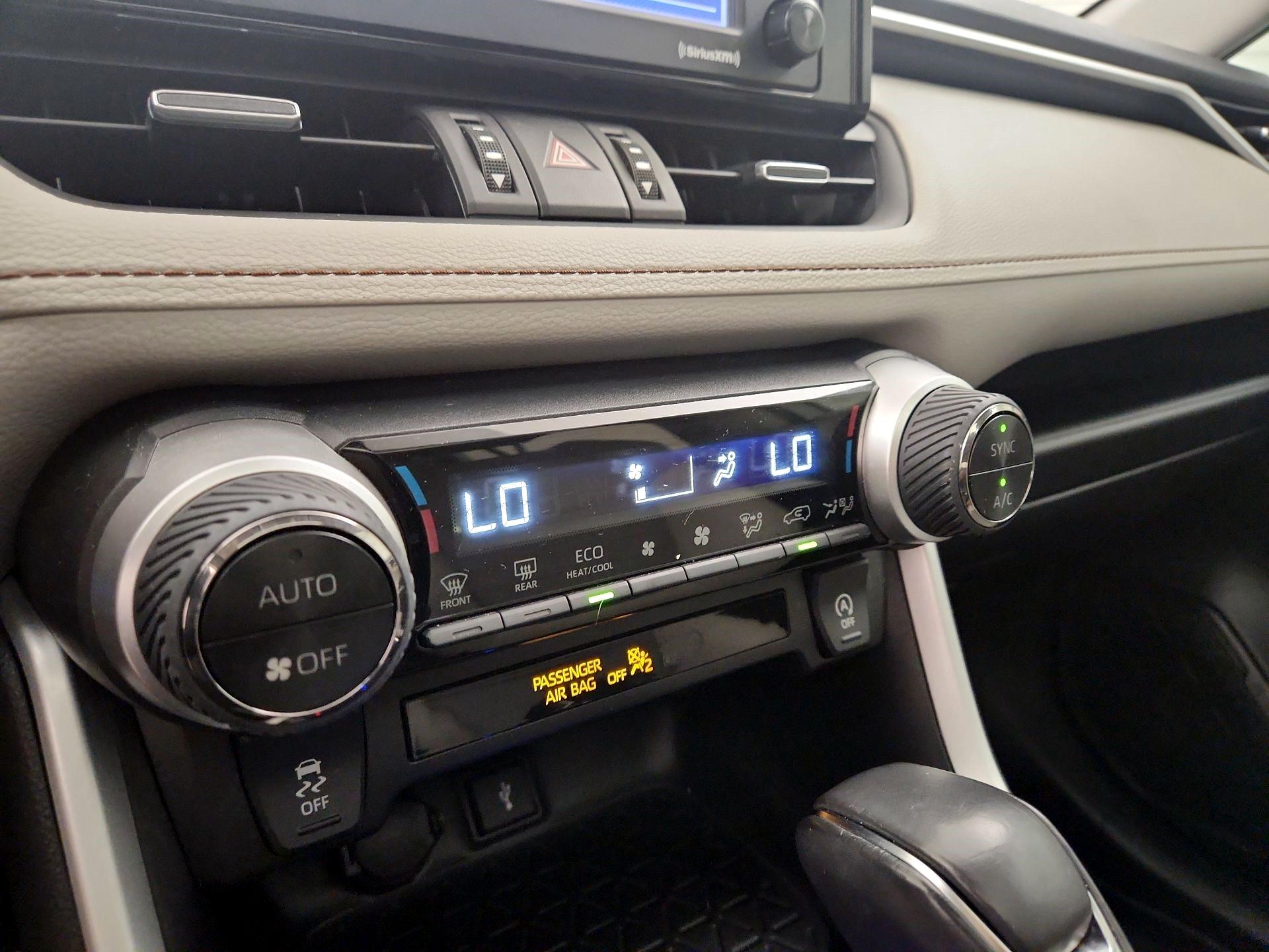 Thumbnail: 2021 Toyota RAV4 - 16