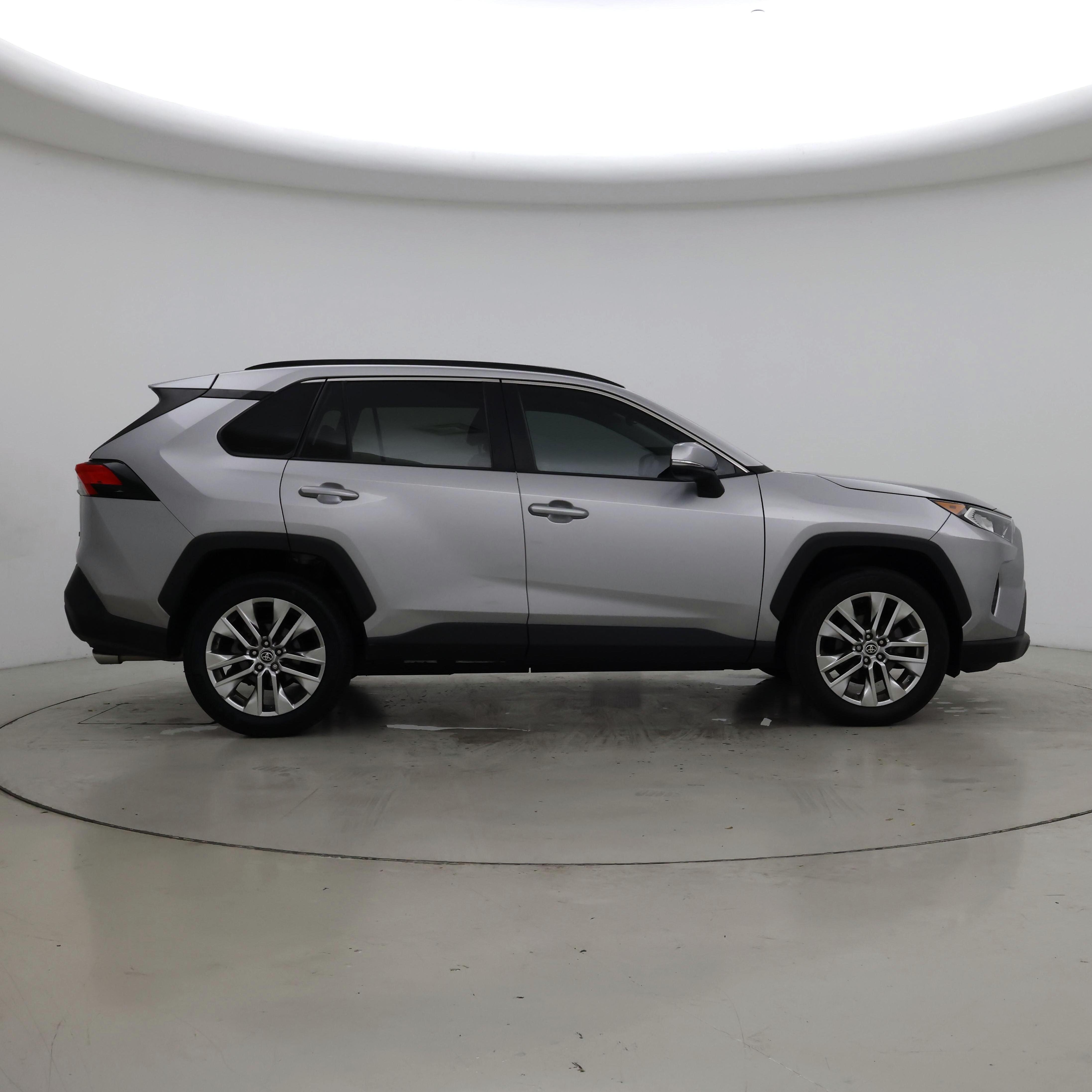 Thumbnail: 2021 Toyota RAV4 - 7
