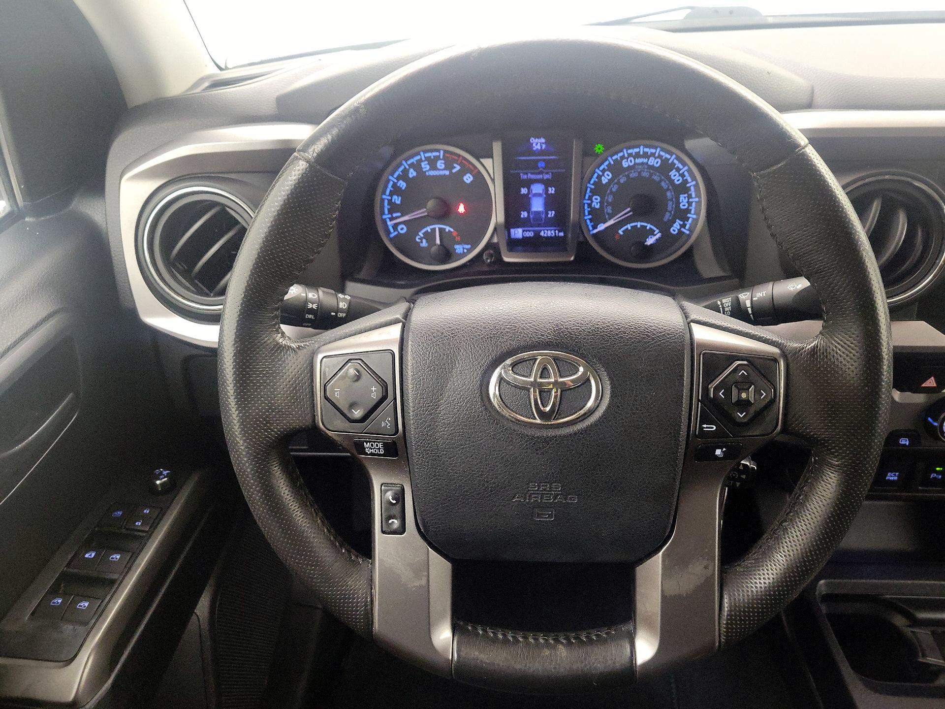 Thumbnail: 2017 Toyota Tacoma - 10