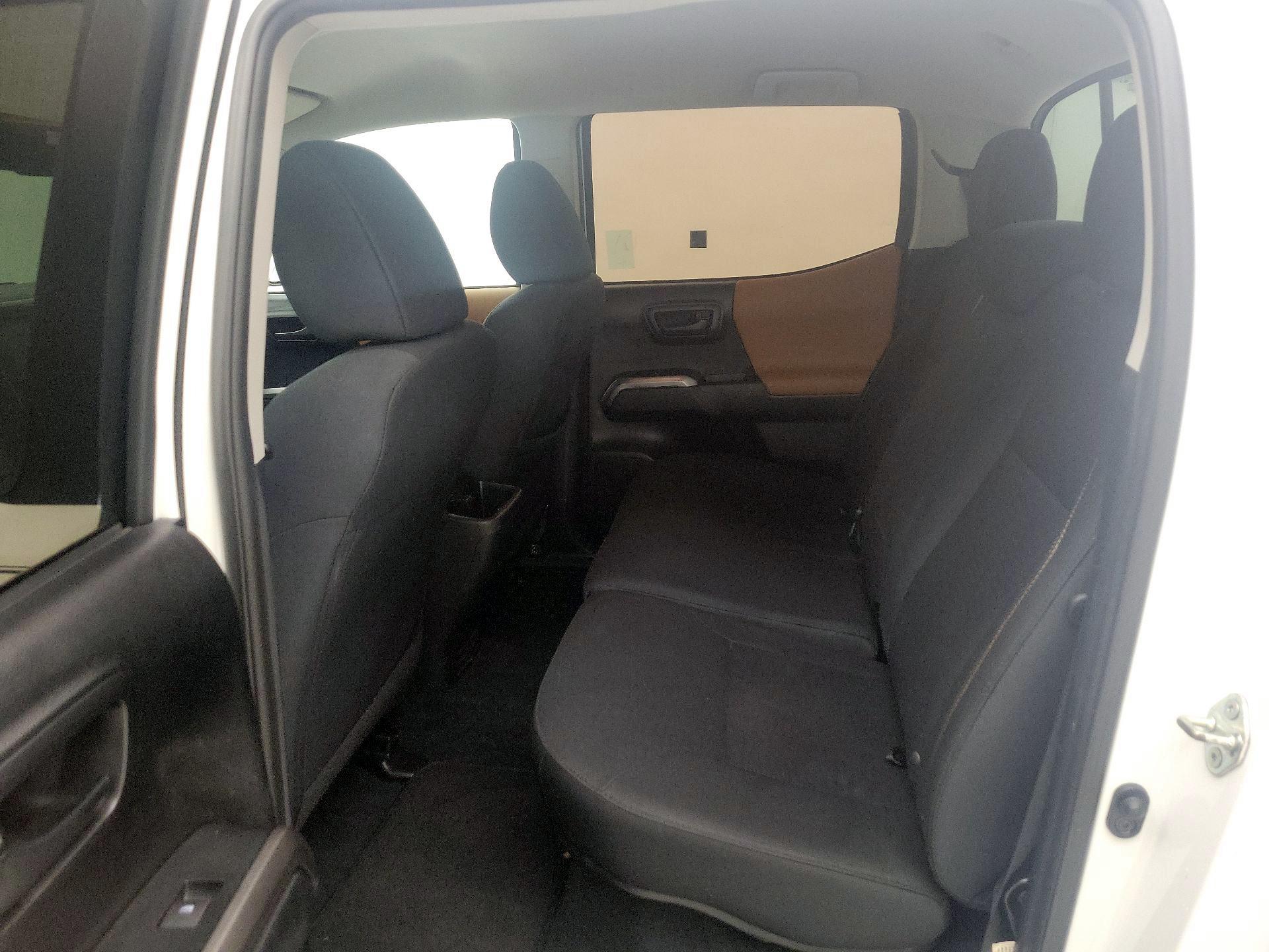 Thumbnail: 2017 Toyota Tacoma - 19