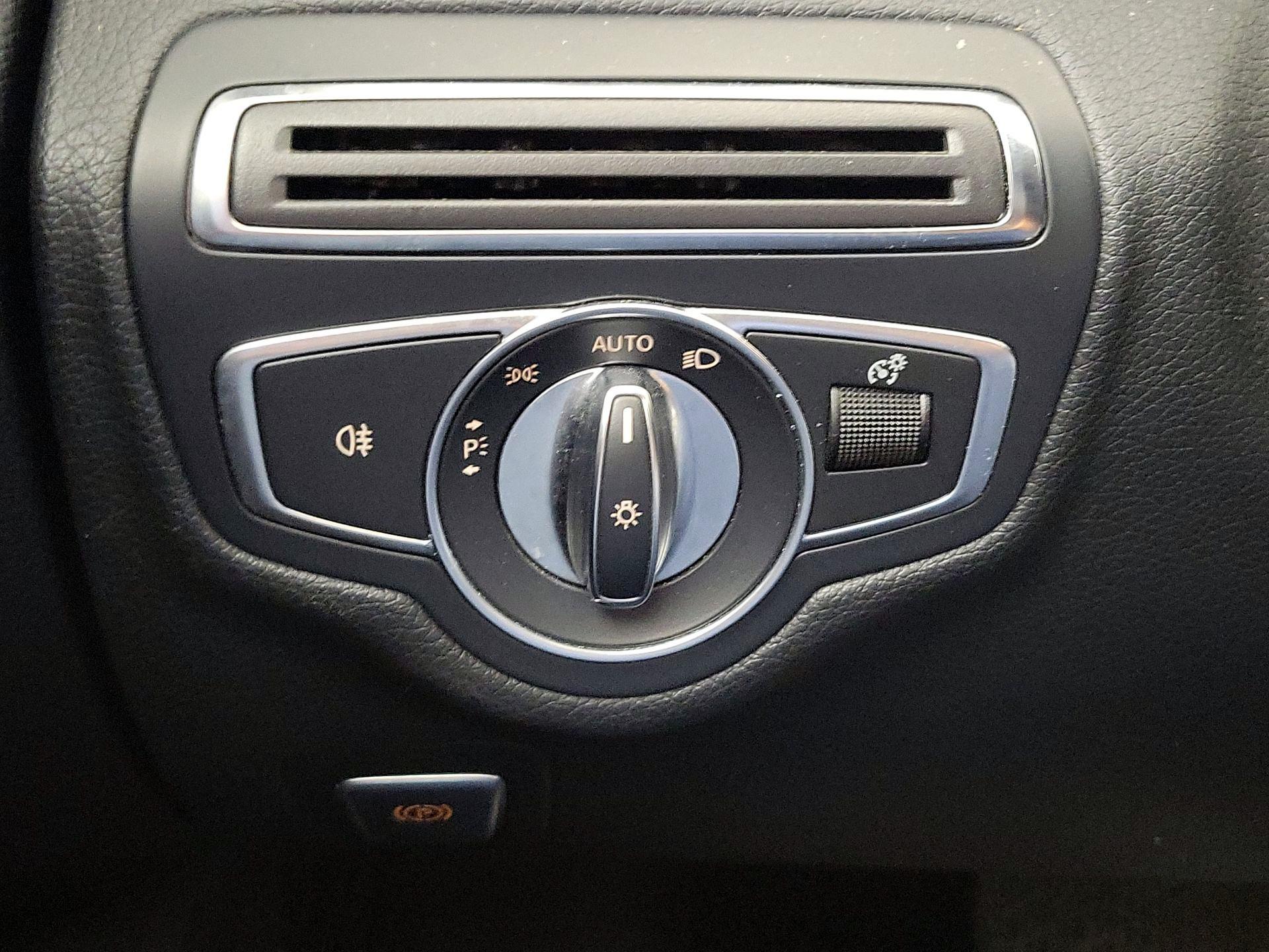 Thumbnail: 2017 Mercedes-Benz C-Class - 13