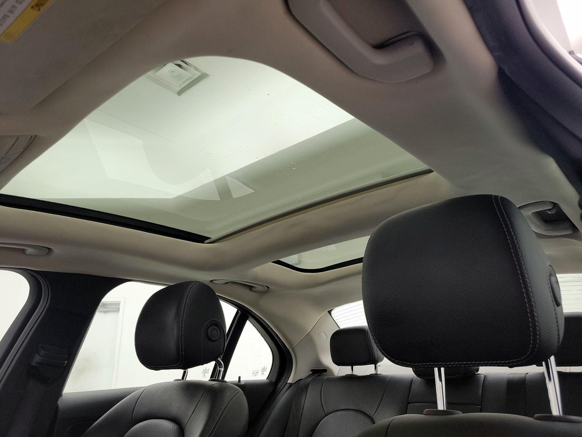 Thumbnail: 2017 Mercedes-Benz C-Class - 20