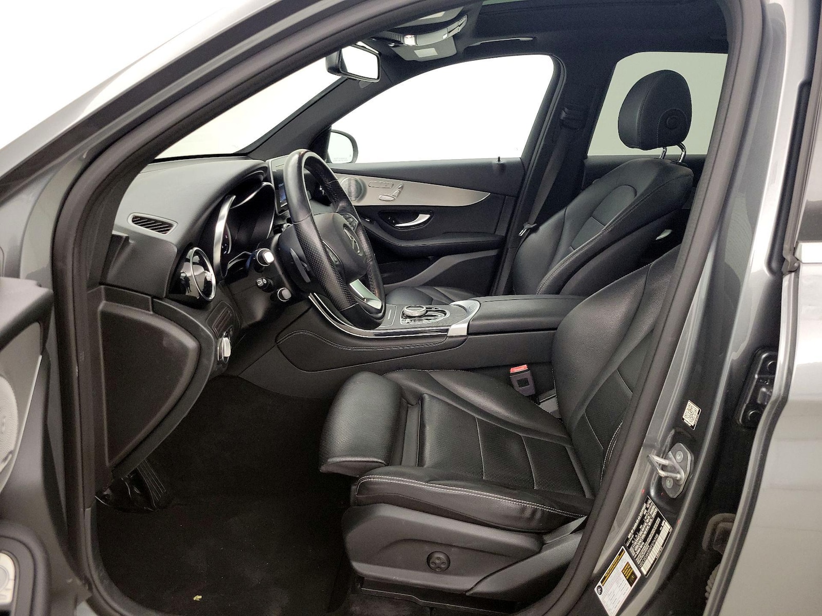 2019 Mercedes-Benz GLC GLC300 - Photo 12